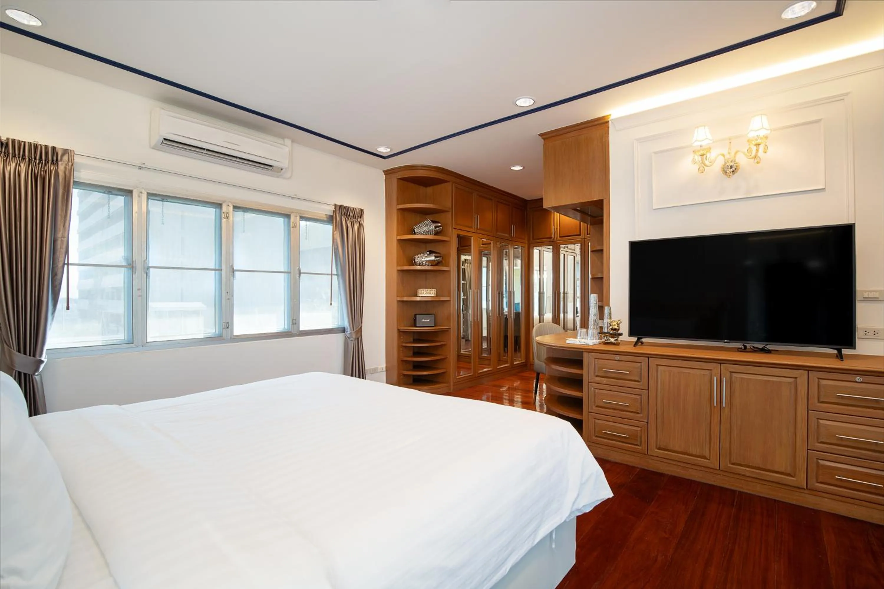 Bed in Capitel Rama 4