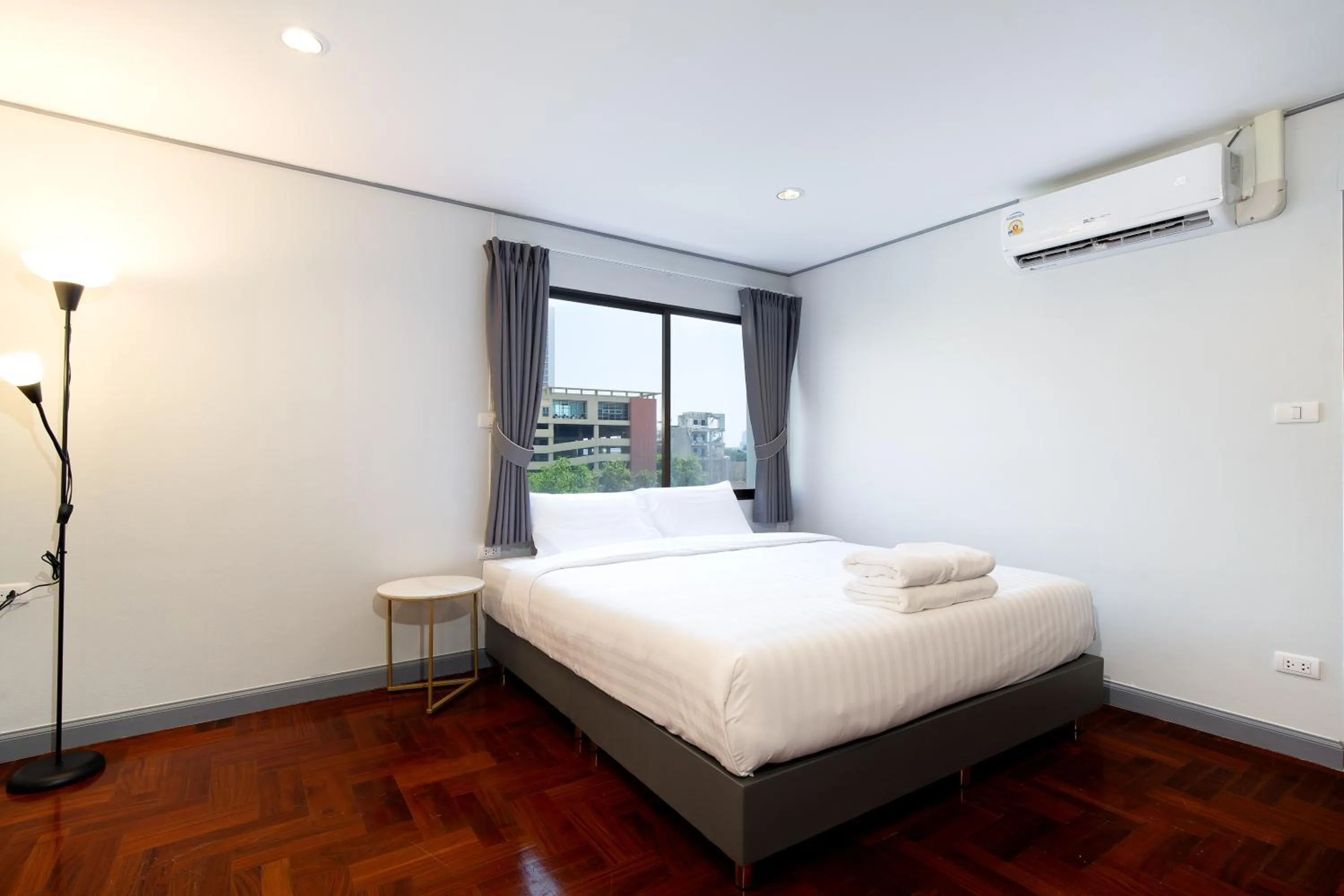 Bed in Capitel Rama 4