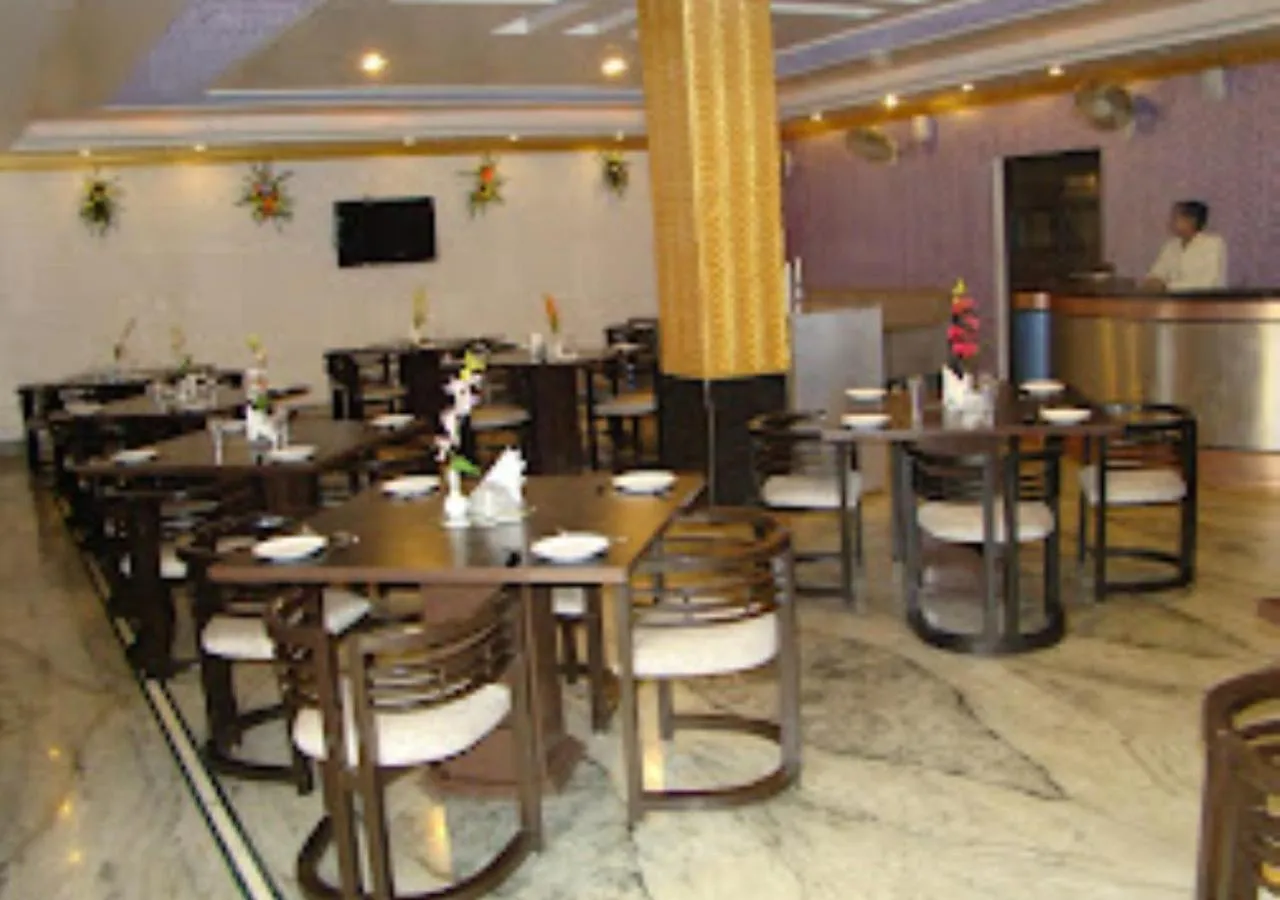 Restaurant/places to eat in Hotel R.K.Palace Jharkhand