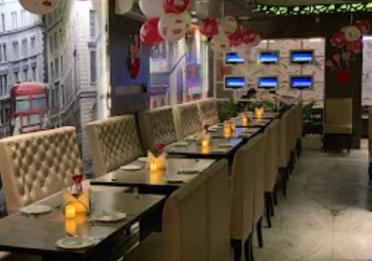 Restaurant/places to eat in Hotel R.K.Palace Jharkhand