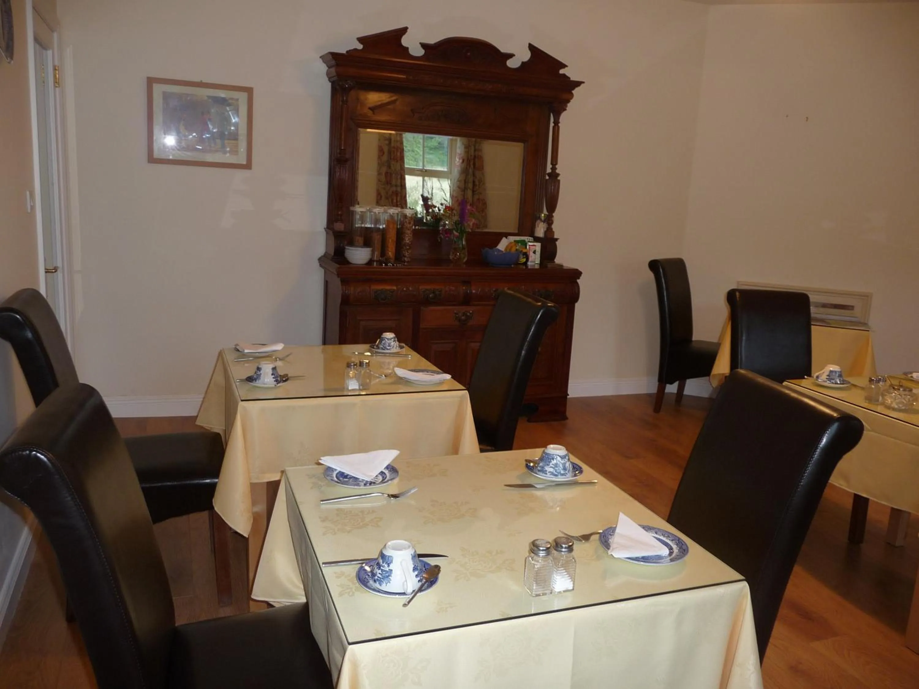 Communal lounge/ TV room in Cois Na hAbhann