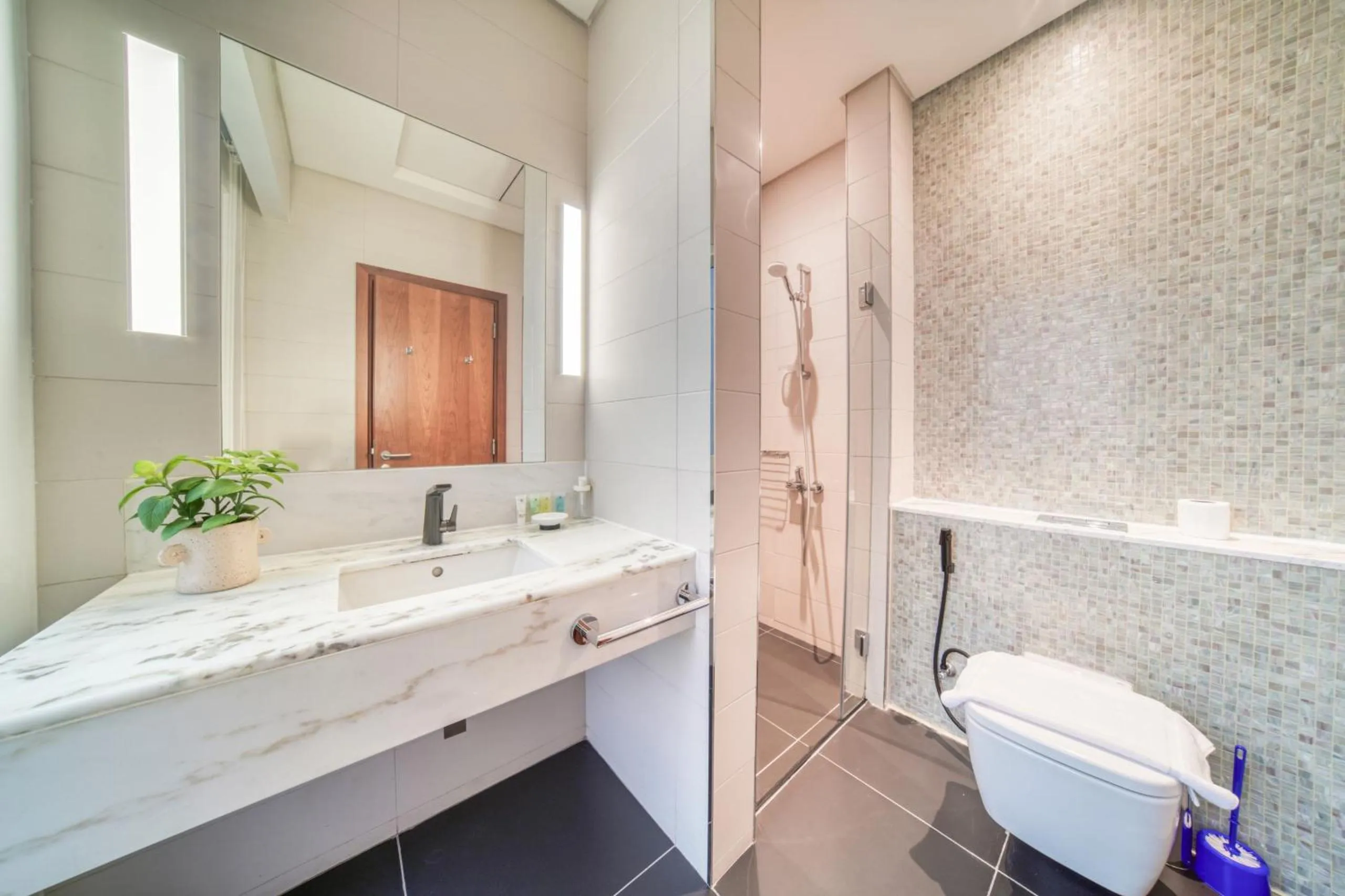 Central Park Towers, City View - DIFC - Mint Stay