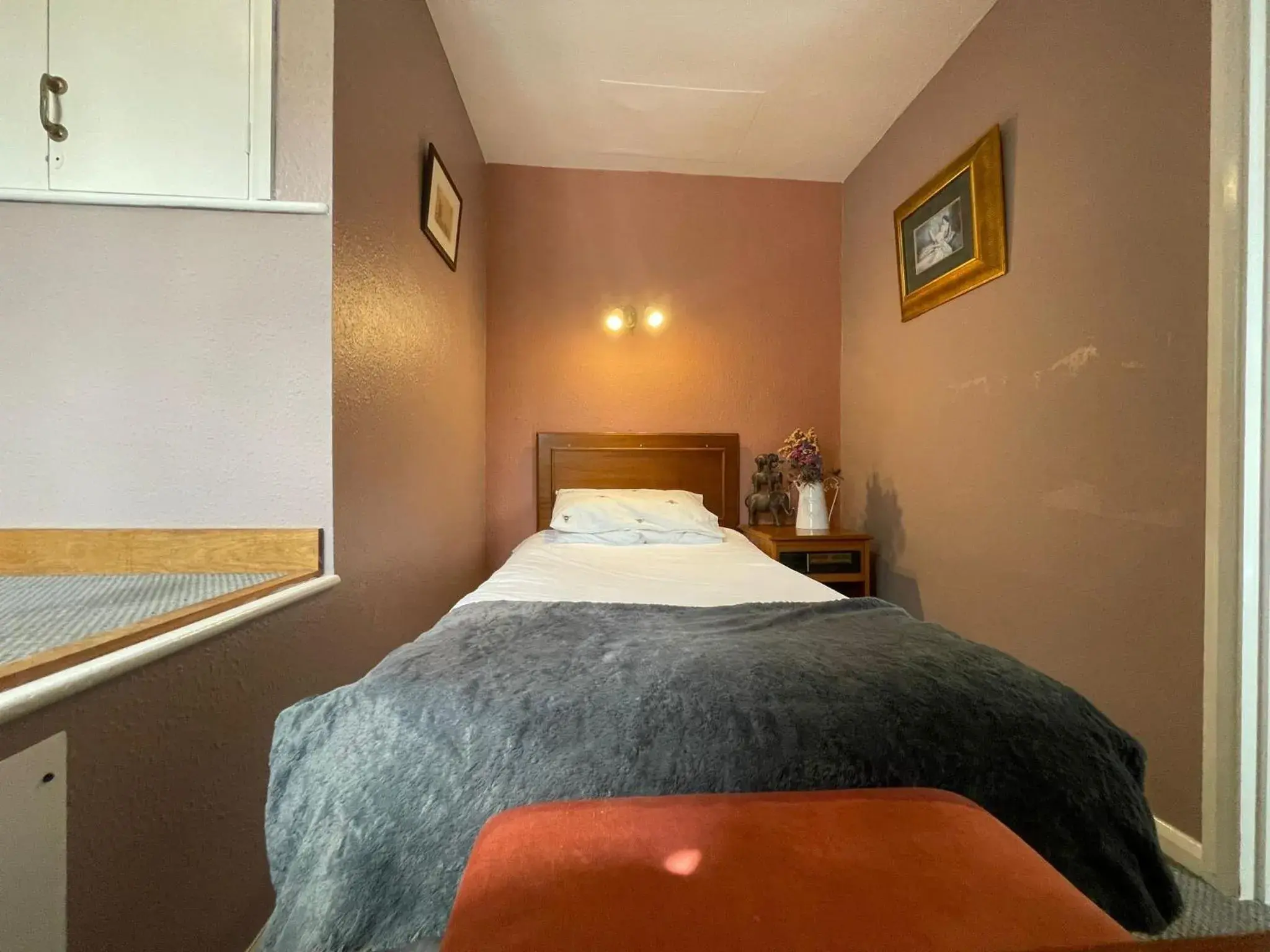 Bedroom, Bed in The Prince of Wales Bedroom, Bed in The Prince of Wales