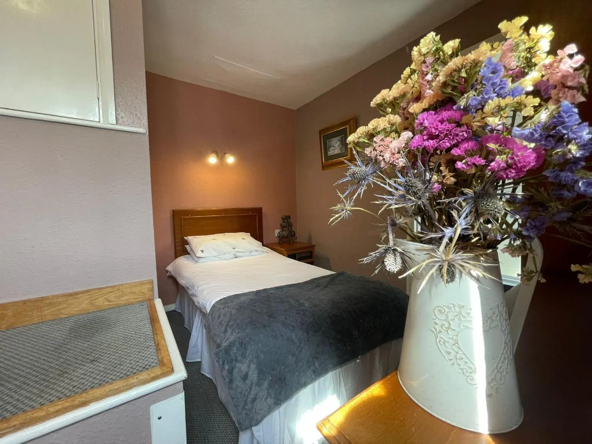 Bedroom, Bed in The Prince of Wales Bedroom, Bed in The Prince of Wales