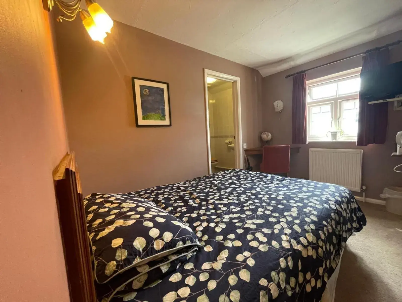 Bedroom, Bed in The Prince of Wales Bedroom, Bed in The Prince of Wales