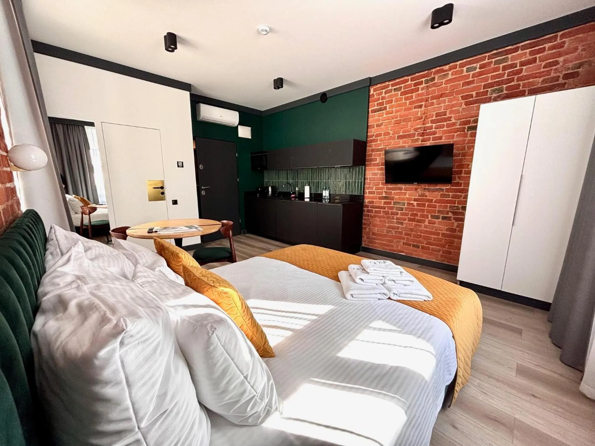 Photo of the whole room in Apartamenty BIBLIO