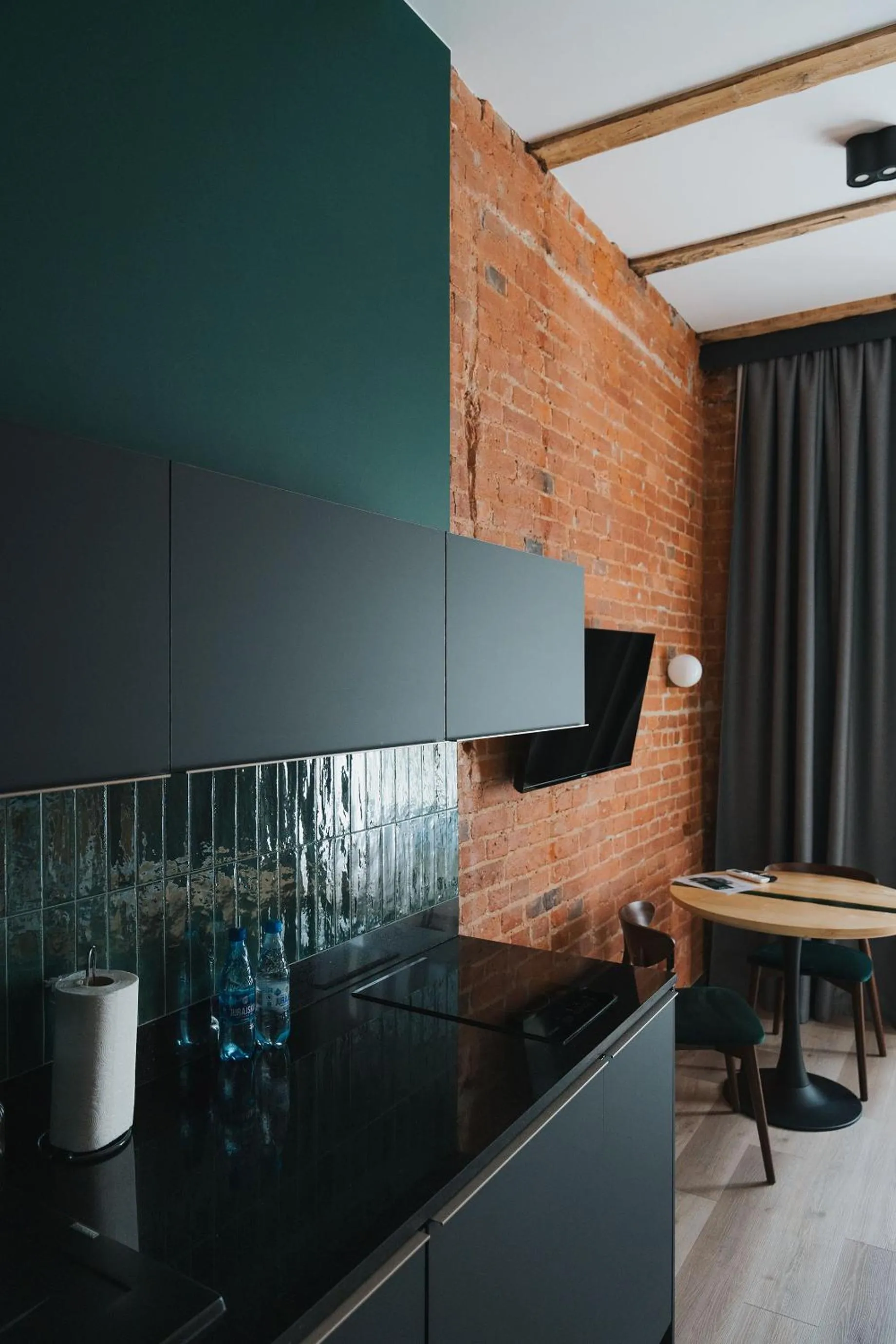 Kitchen or kitchenette in Apartamenty BIBLIO