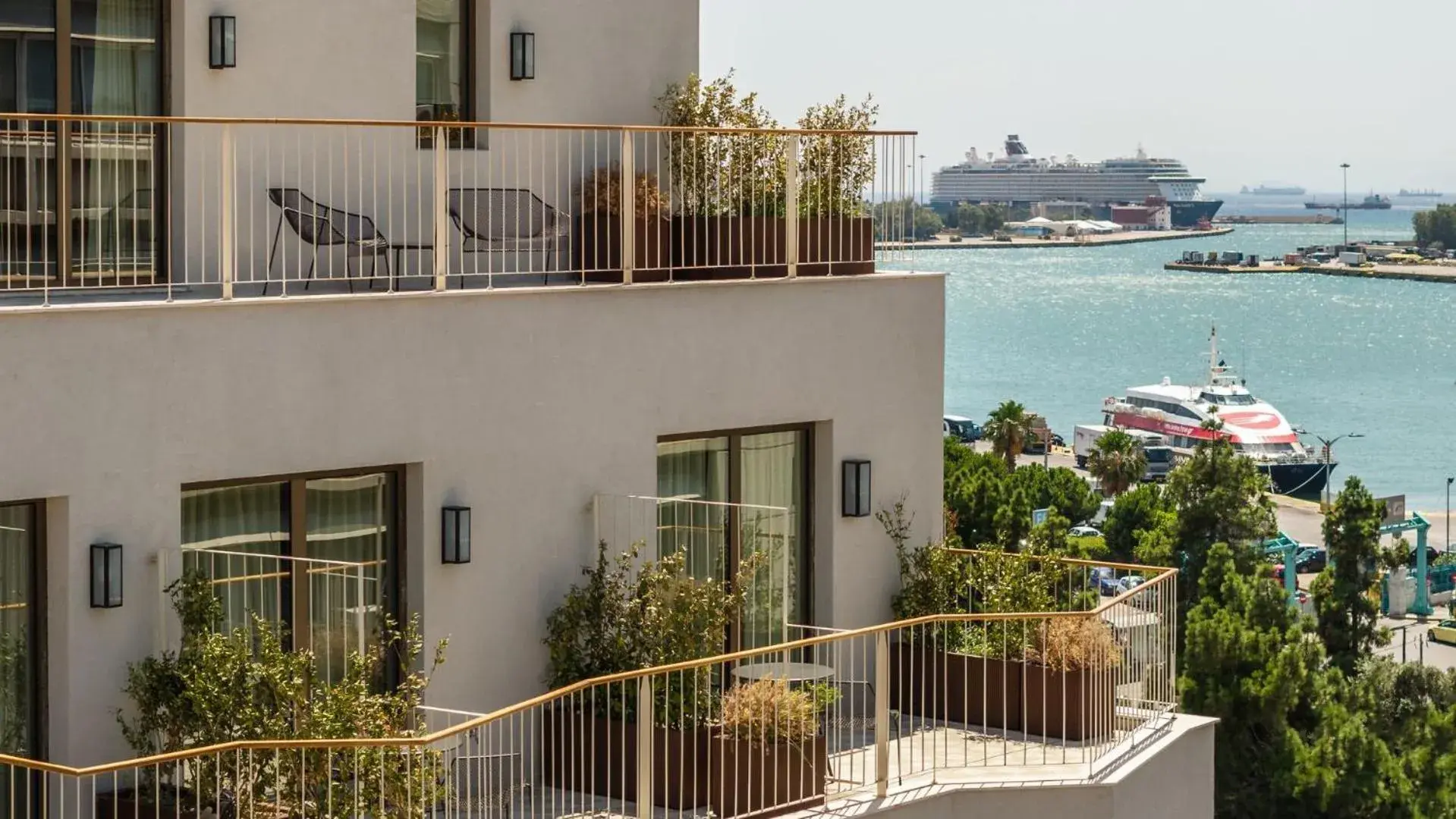 Mitsis N'U Piraeus Port Mitsis N'U Piraeus Port