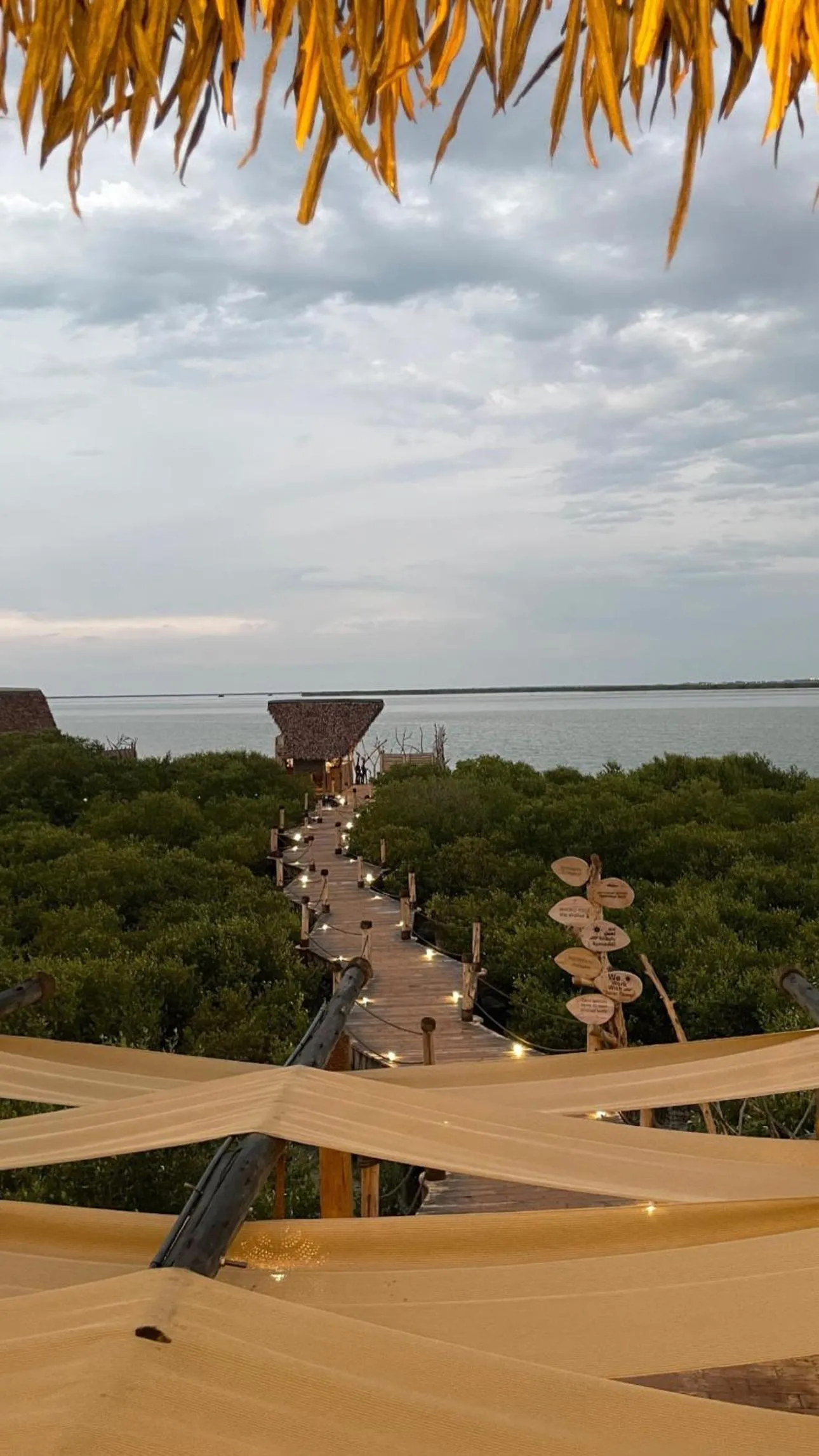 Restaurant/places to eat in Casa Mikoko Resort