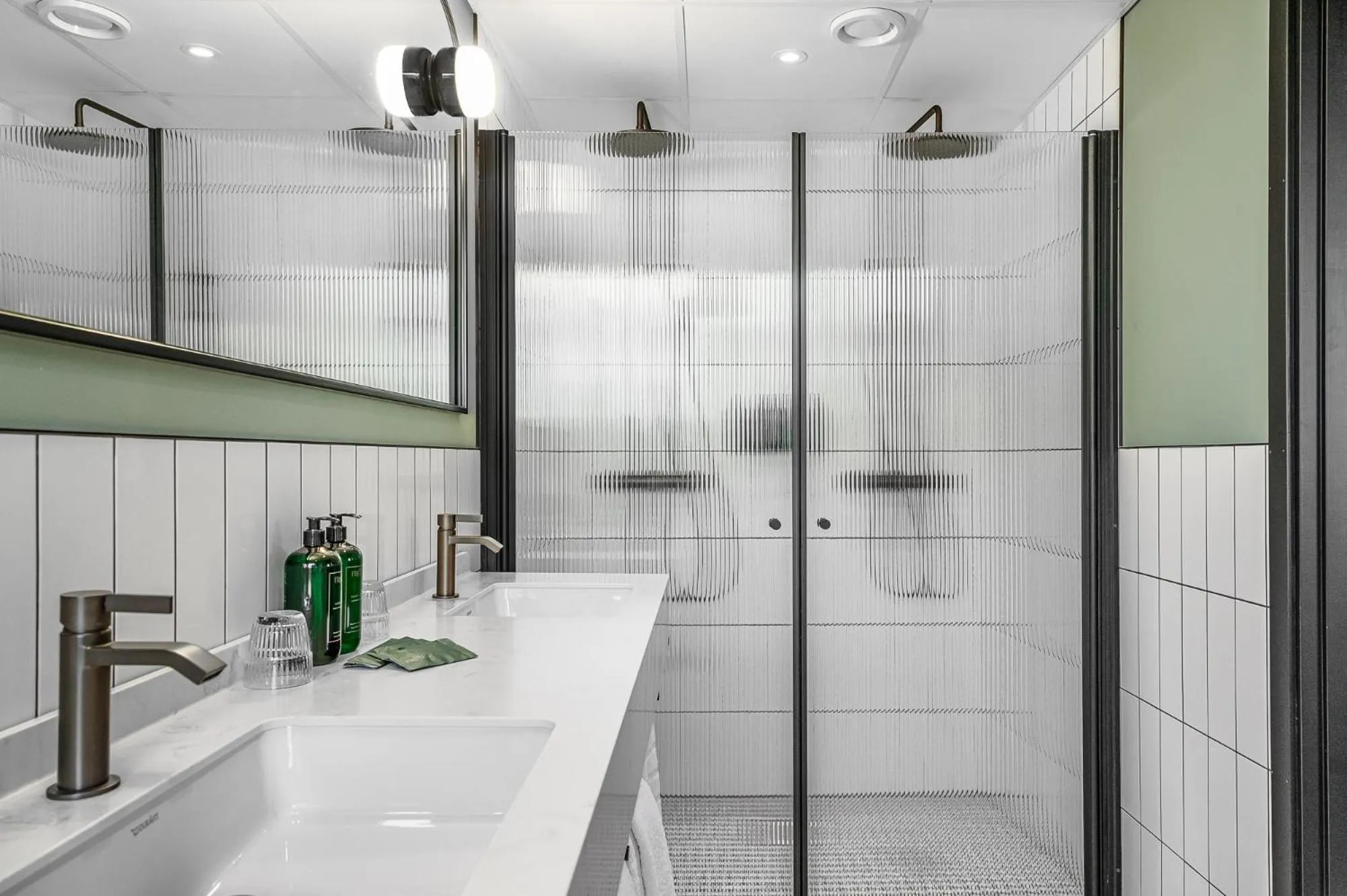 Shower in Hotel Fratelli