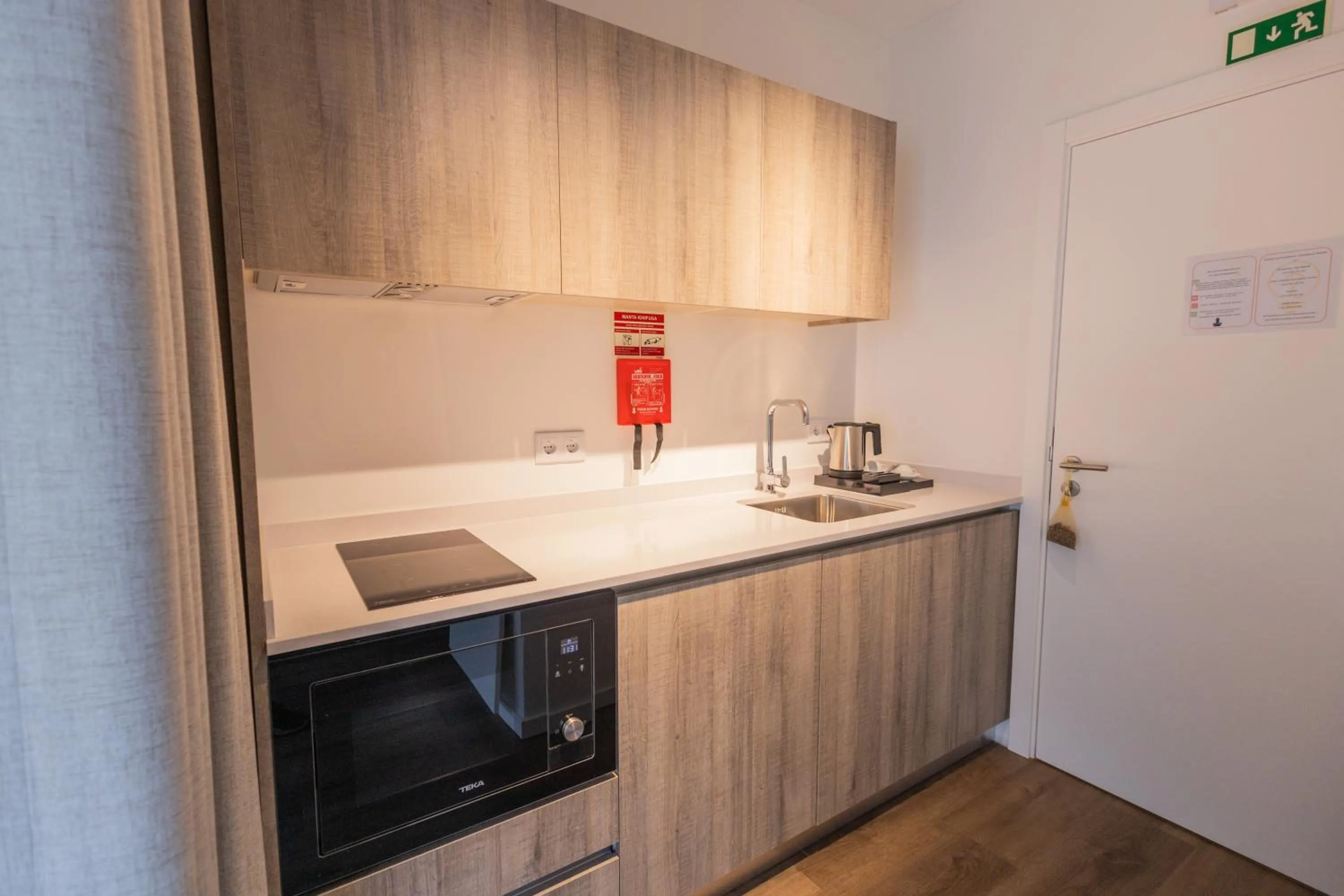 Kitchen or kitchenette in Watts House