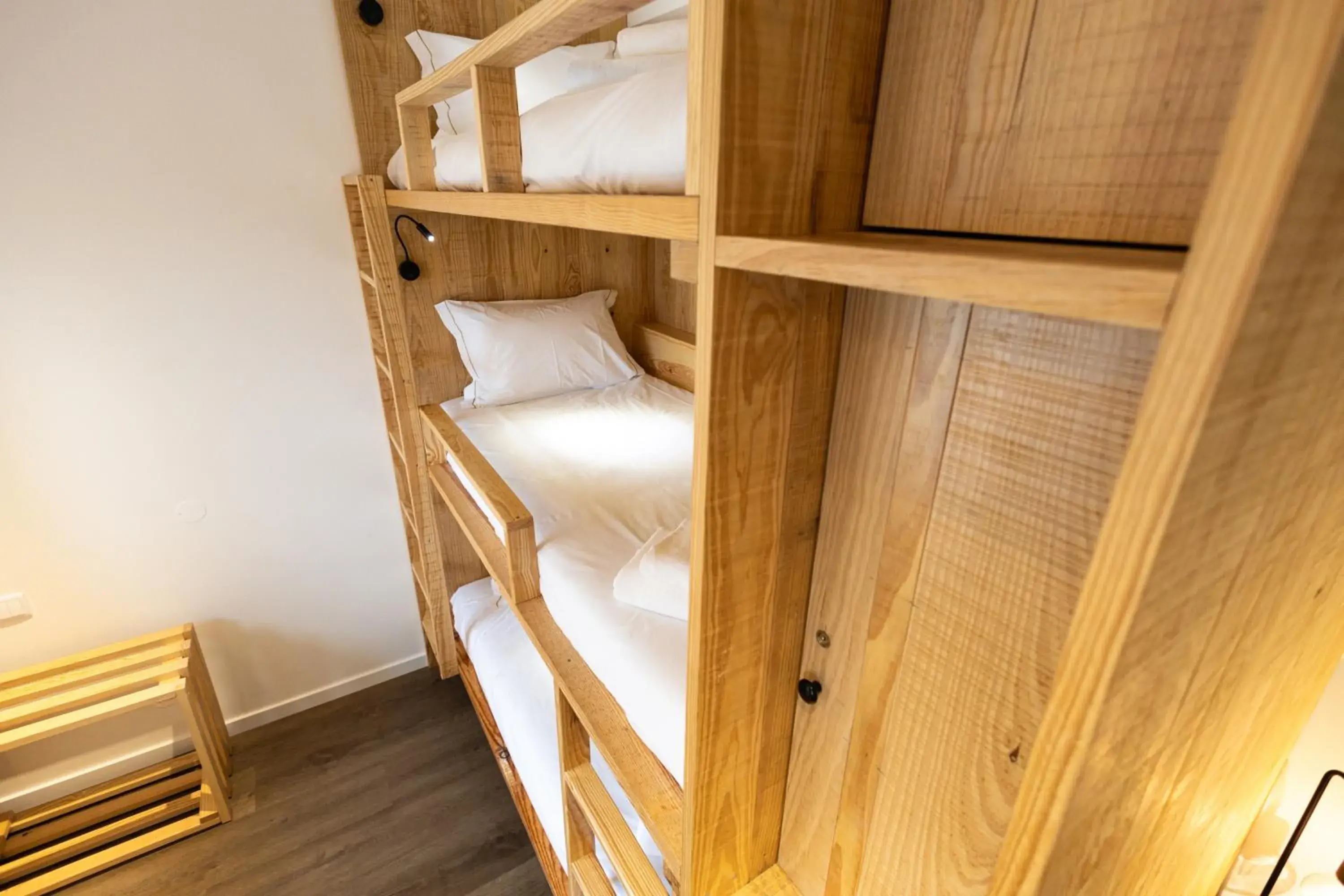 4-Bed Mixed Dormitory Room in Watts House 4-Bed Mixed Dormitory Room in Watts House