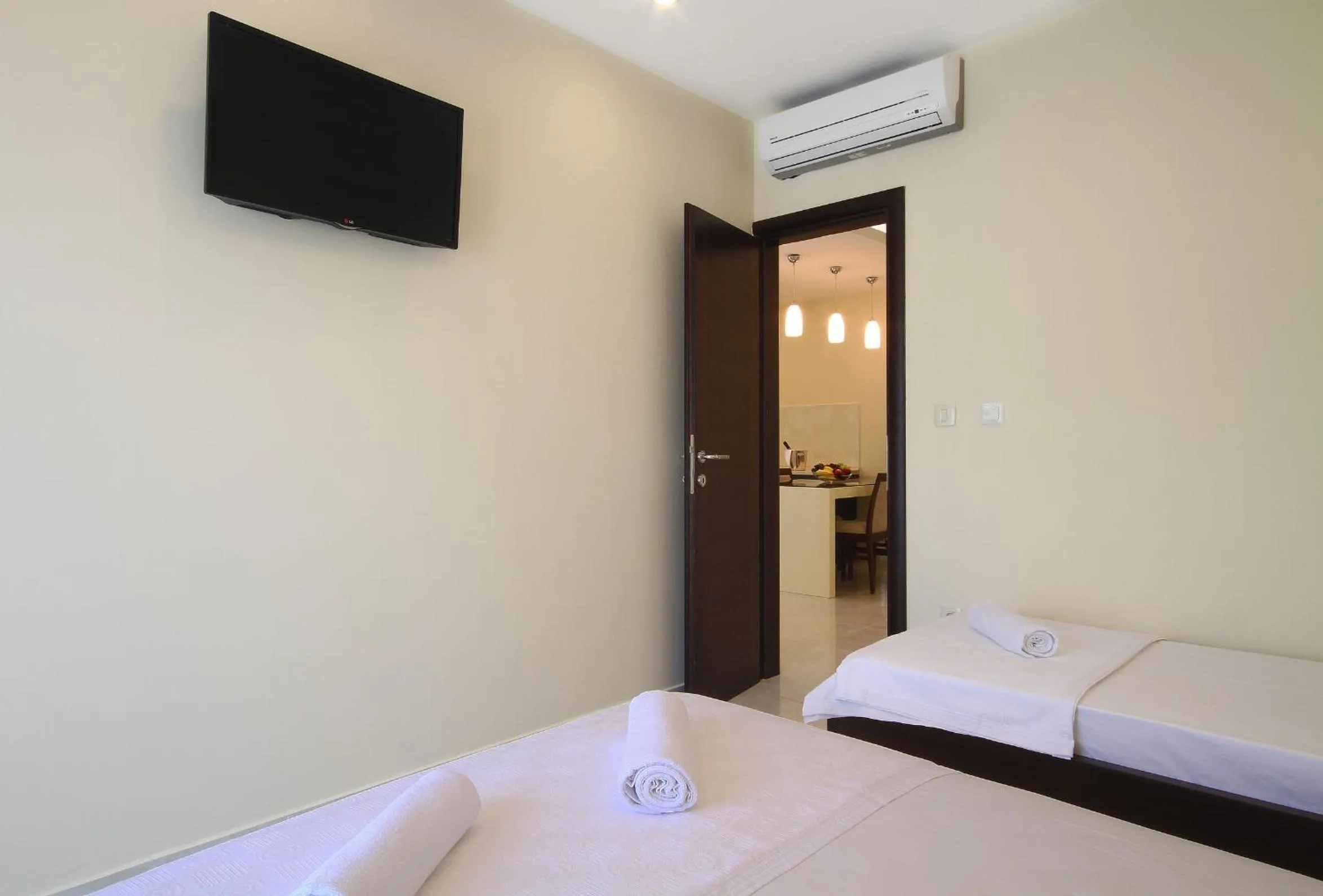 Photo of the whole room, Bed in Shine residence