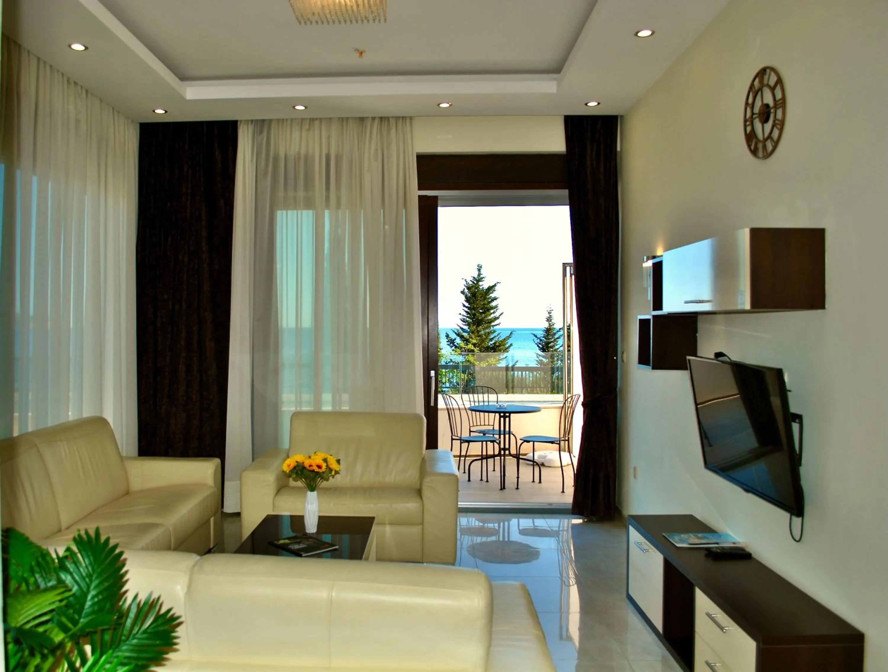 Shine residence