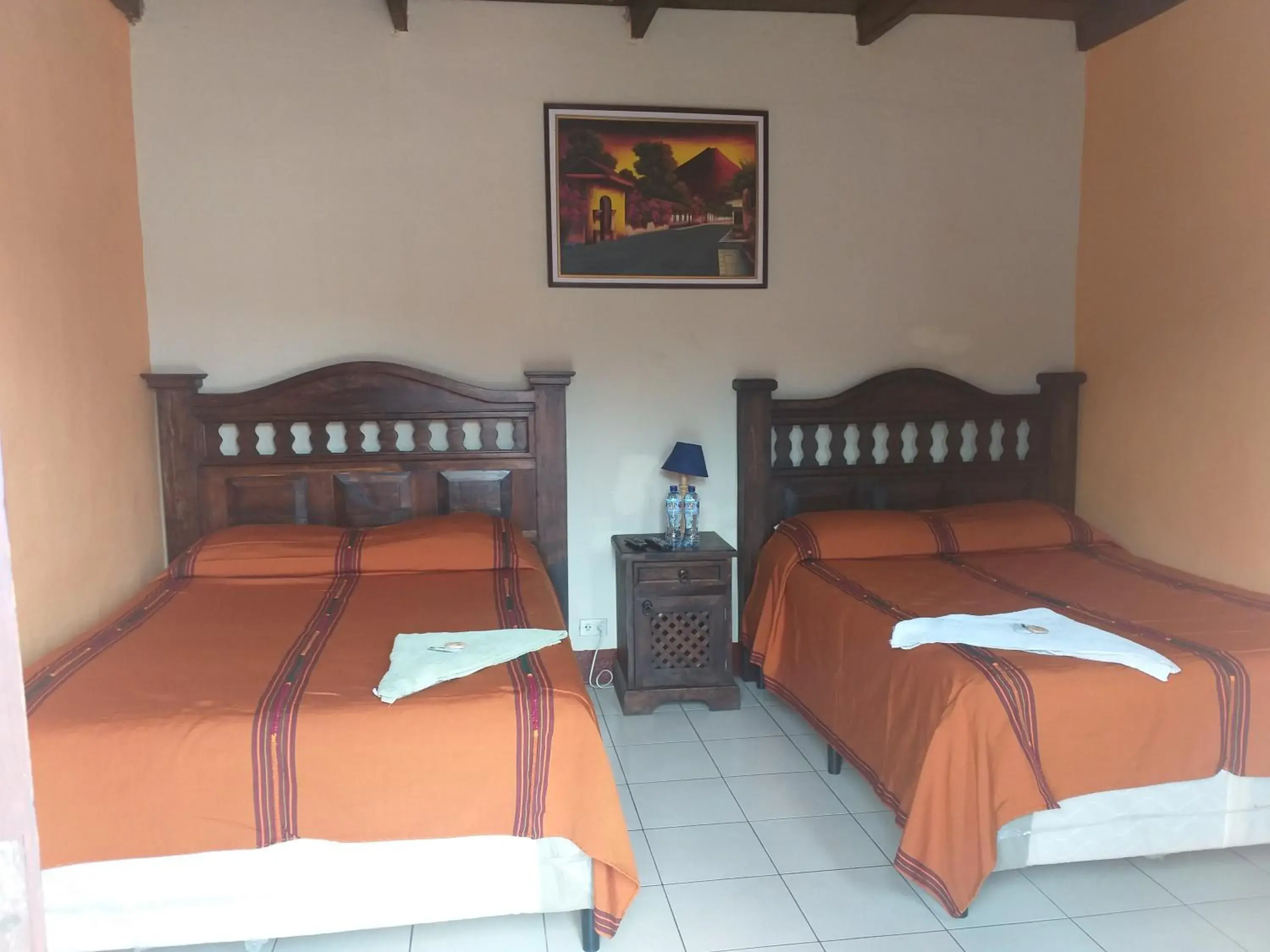 Twin Room with Shared Bathroom in Hospedaje El Viajero Antigua Twin Room with Shared Bathroom in Hospedaje El Viajero Antigua