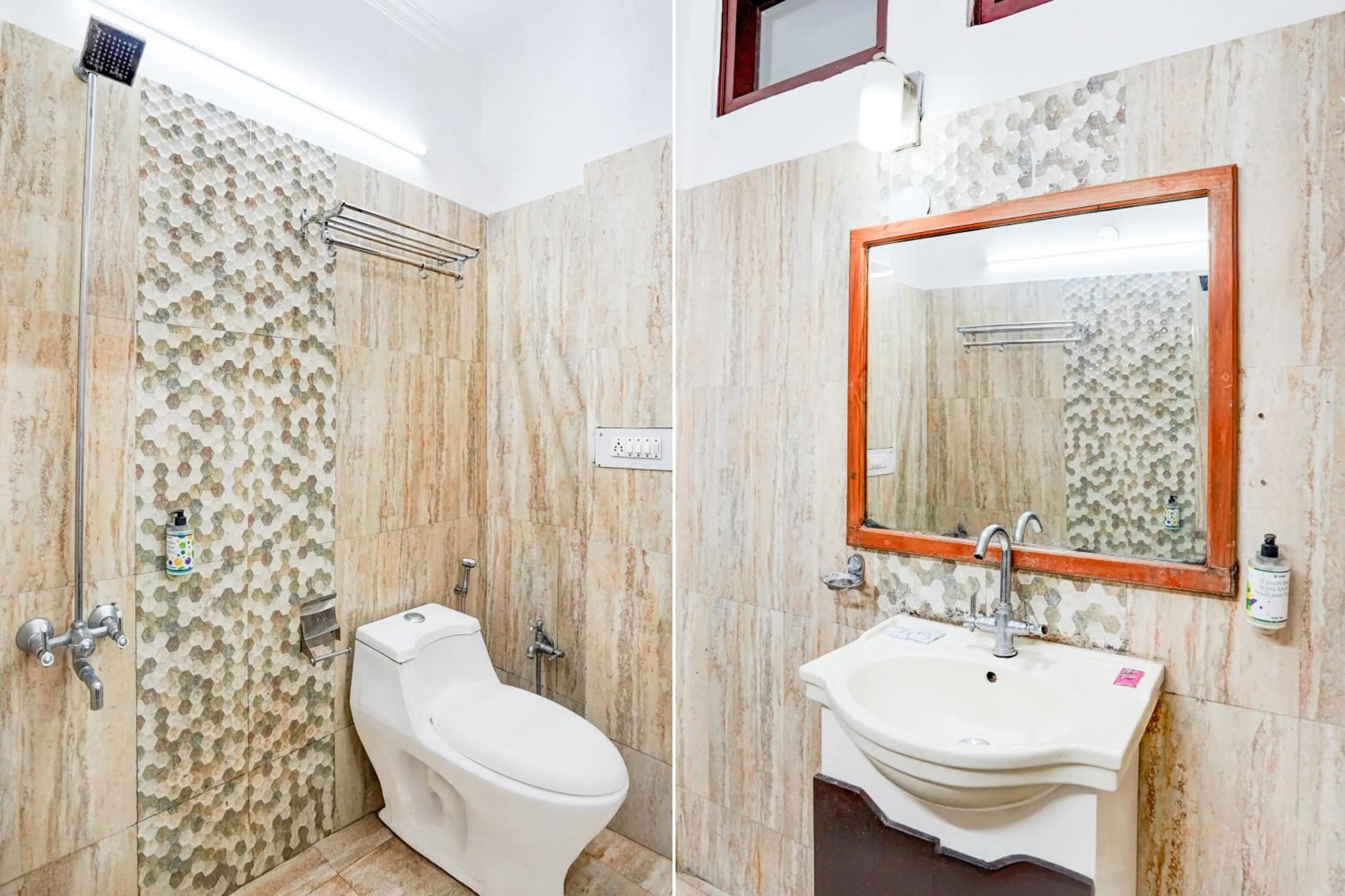 Bathroom in Townhouse Mall Road Near Library Chowk