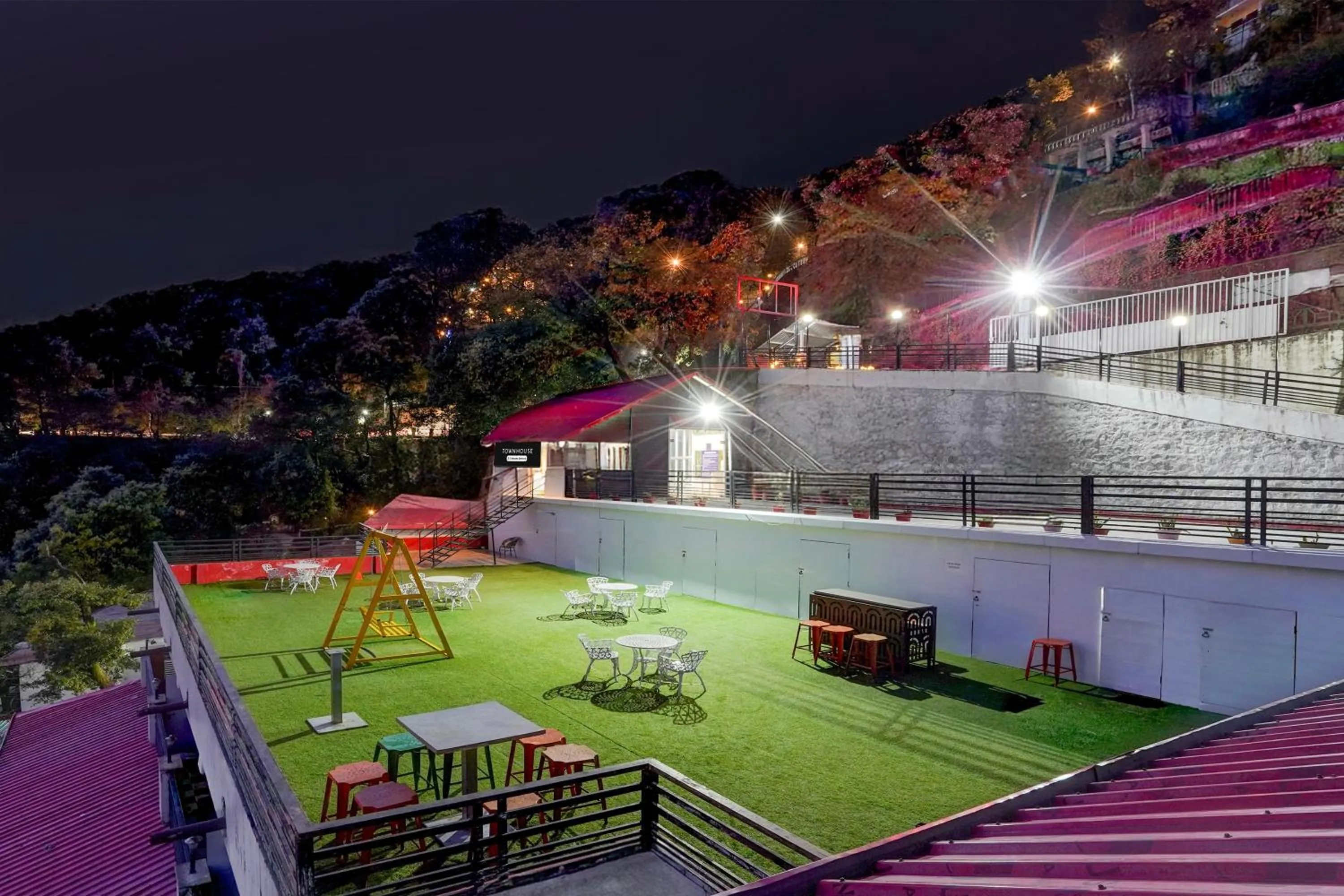 Facade/entrance in Townhouse Mall Road Near Library Chowk