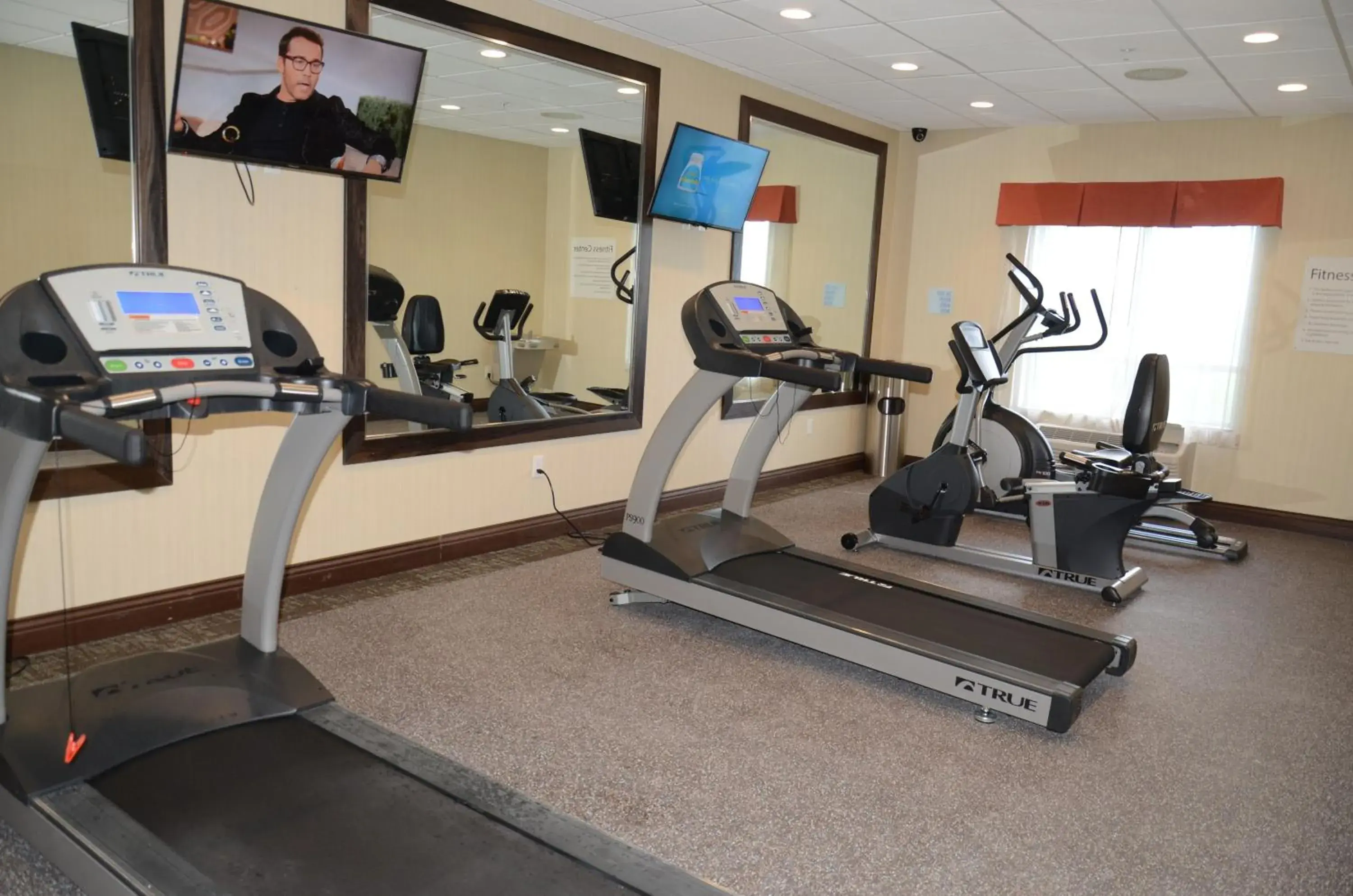 Spa and wellness centre/facilities in Holiday Inn Express Cheektowaga North East by IHG Spa and wellness centre/facilities in Holiday Inn Express Cheektowaga North East by IHG