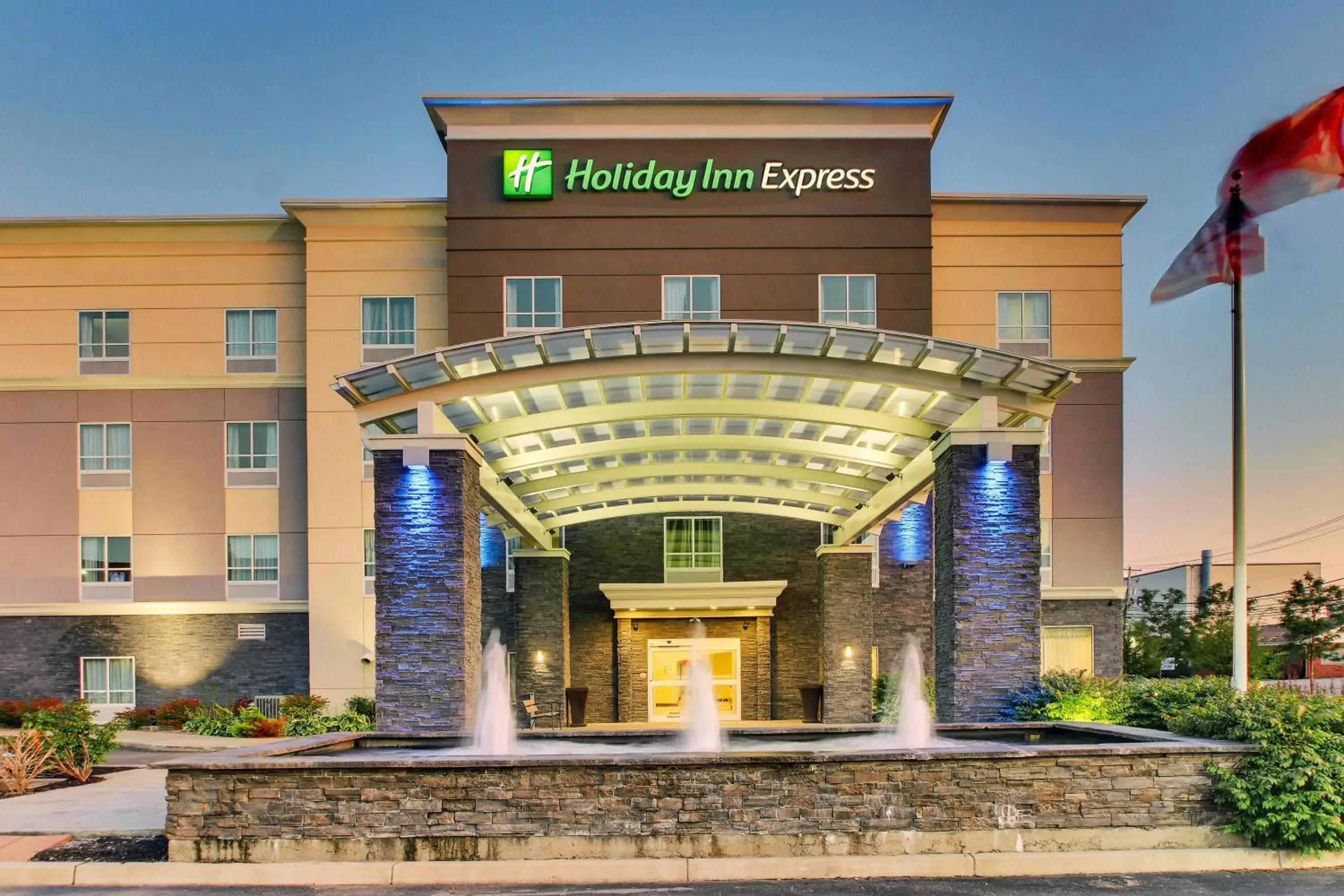 Property building in Holiday Inn Express Cheektowaga North East by IHG Property building in Holiday Inn Express Cheektowaga North East by IHG