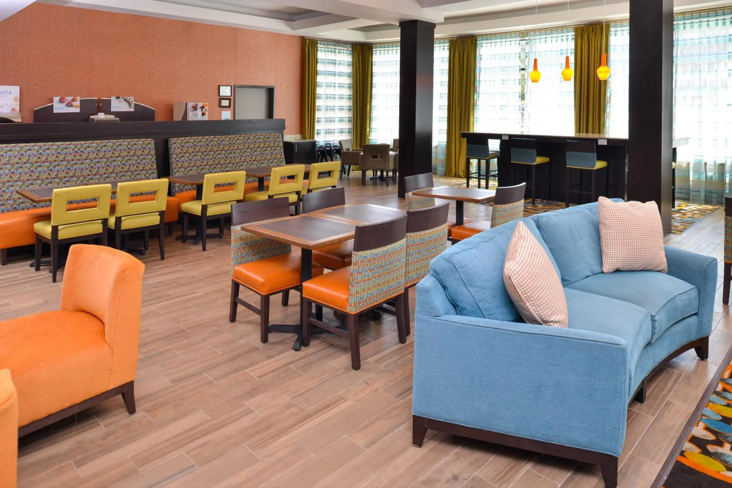 Property building in Holiday Inn Express & Suites Austin South by IHG Property building in Holiday Inn Express & Suites Austin South by IHG