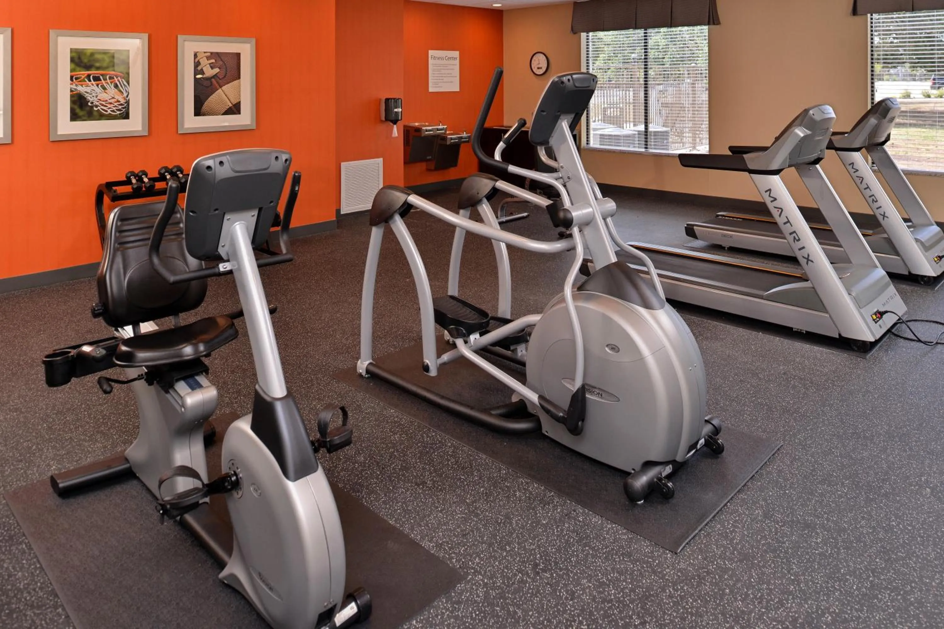 Fitness centre/facilities in Holiday Inn Express & Suites Austin South by IHG