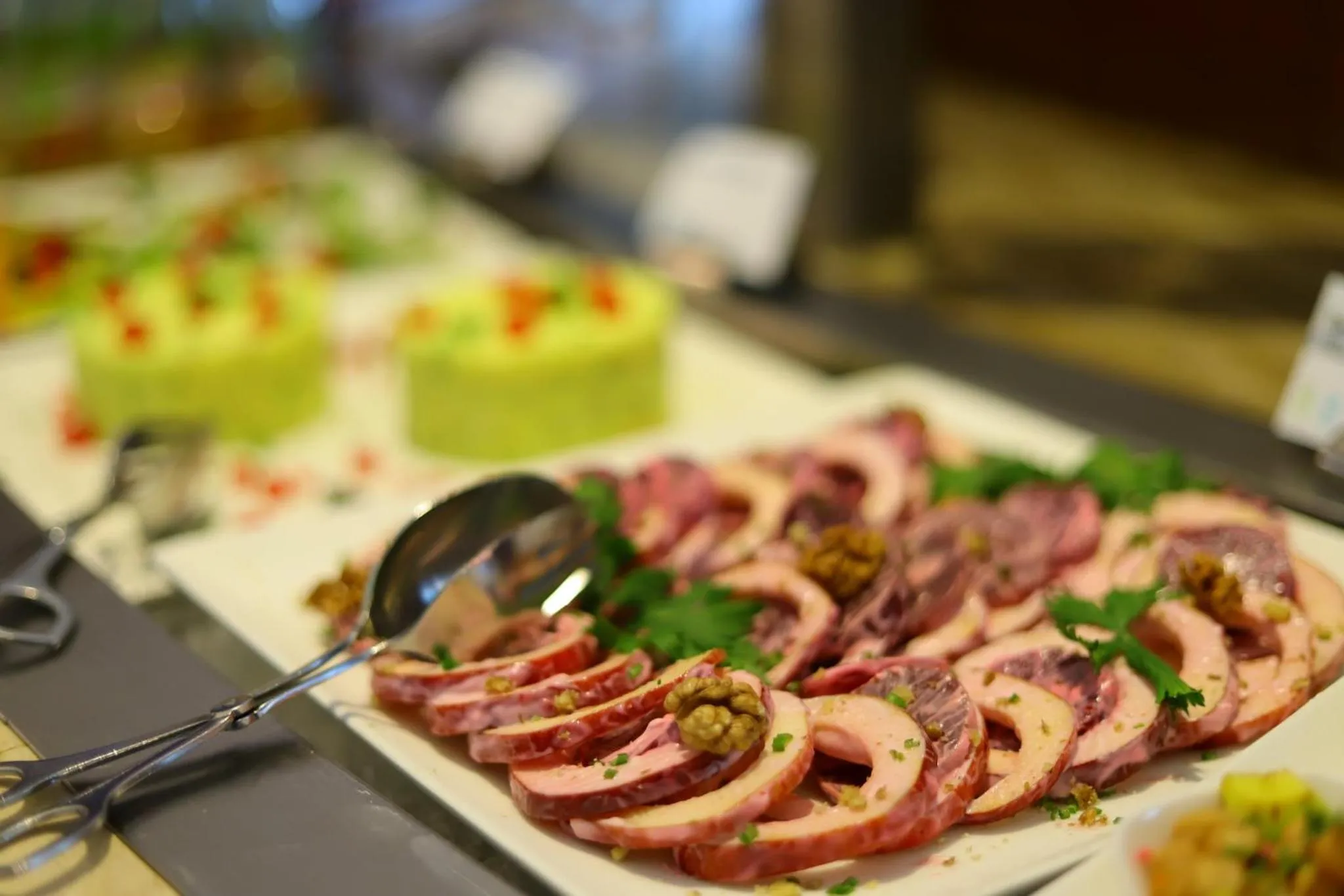 Restaurant/places to eat in Holiday Inn Jaipur City Centre by IHG