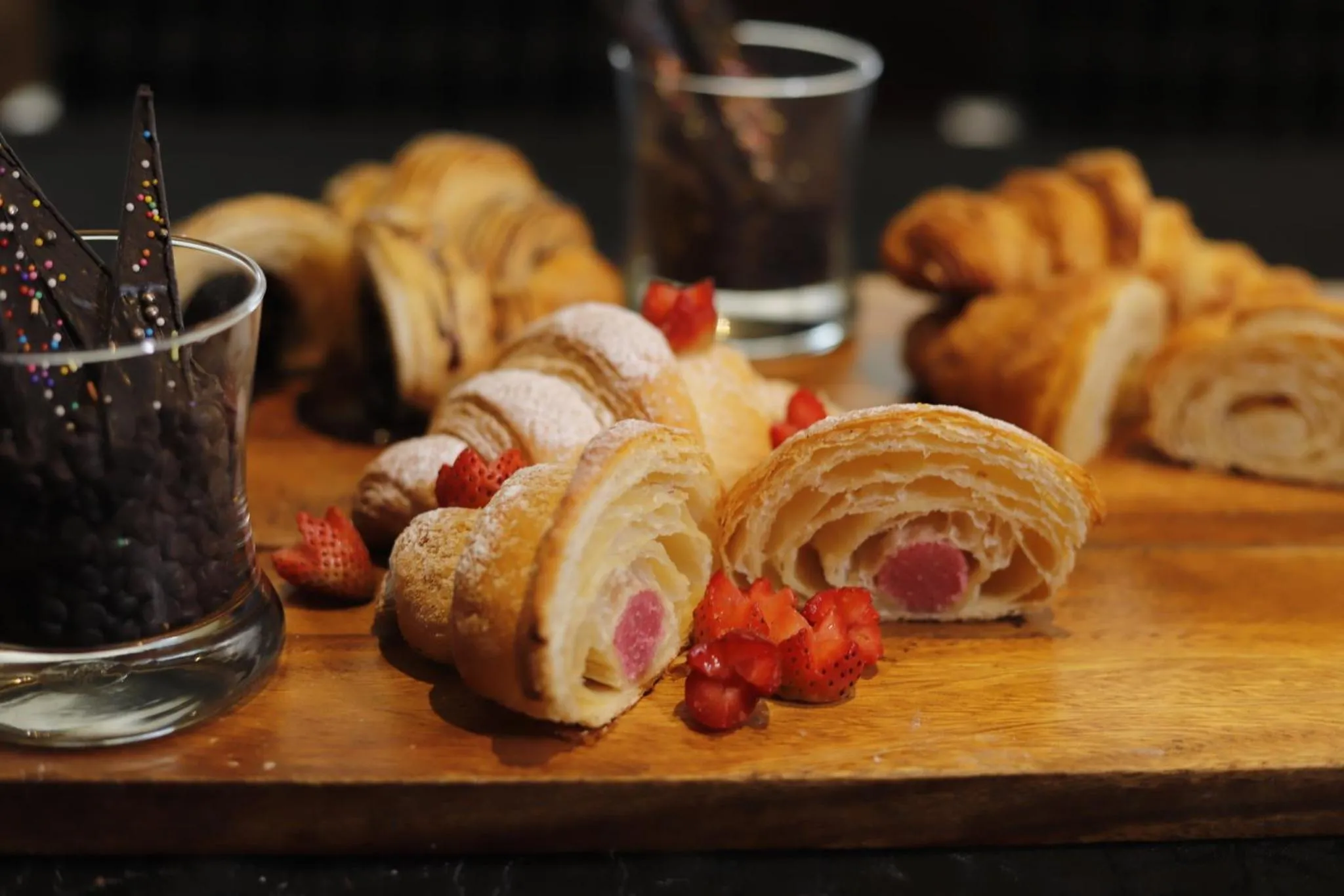 Restaurant/places to eat in Holiday Inn Jaipur City Centre by IHG