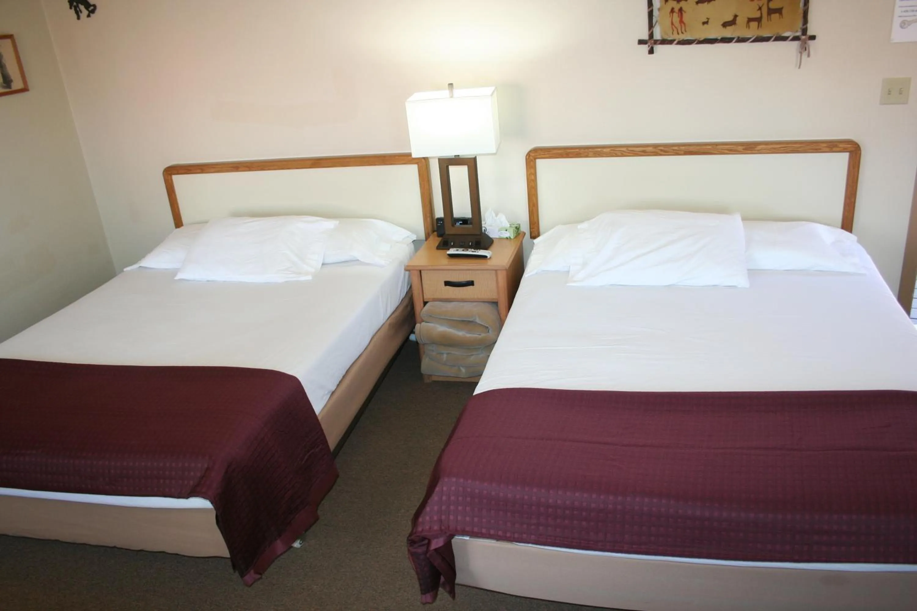 Photo of the whole room, Bed in Hatch Station Bryce Canyon