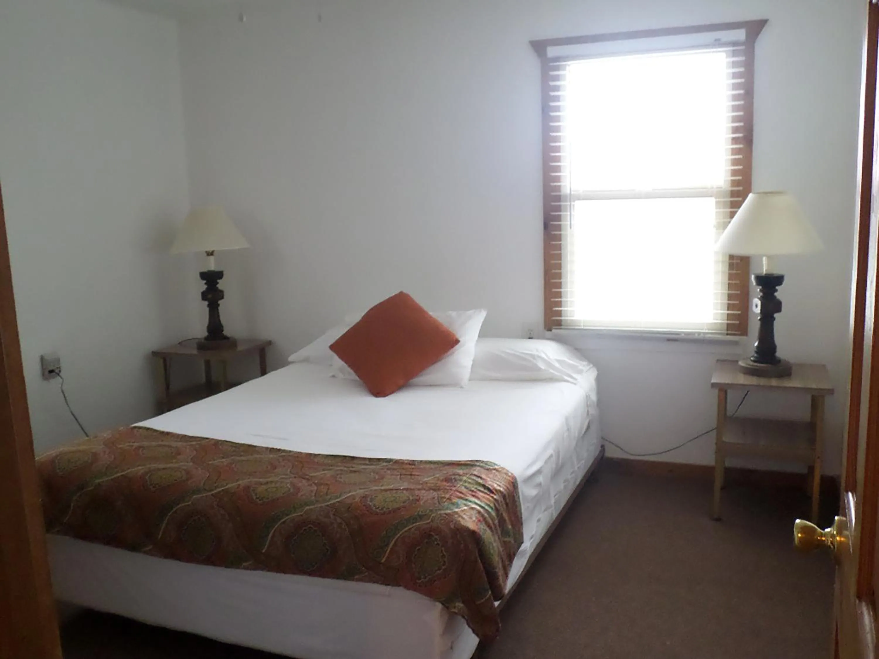 Bed in Hatch Station Bryce Canyon