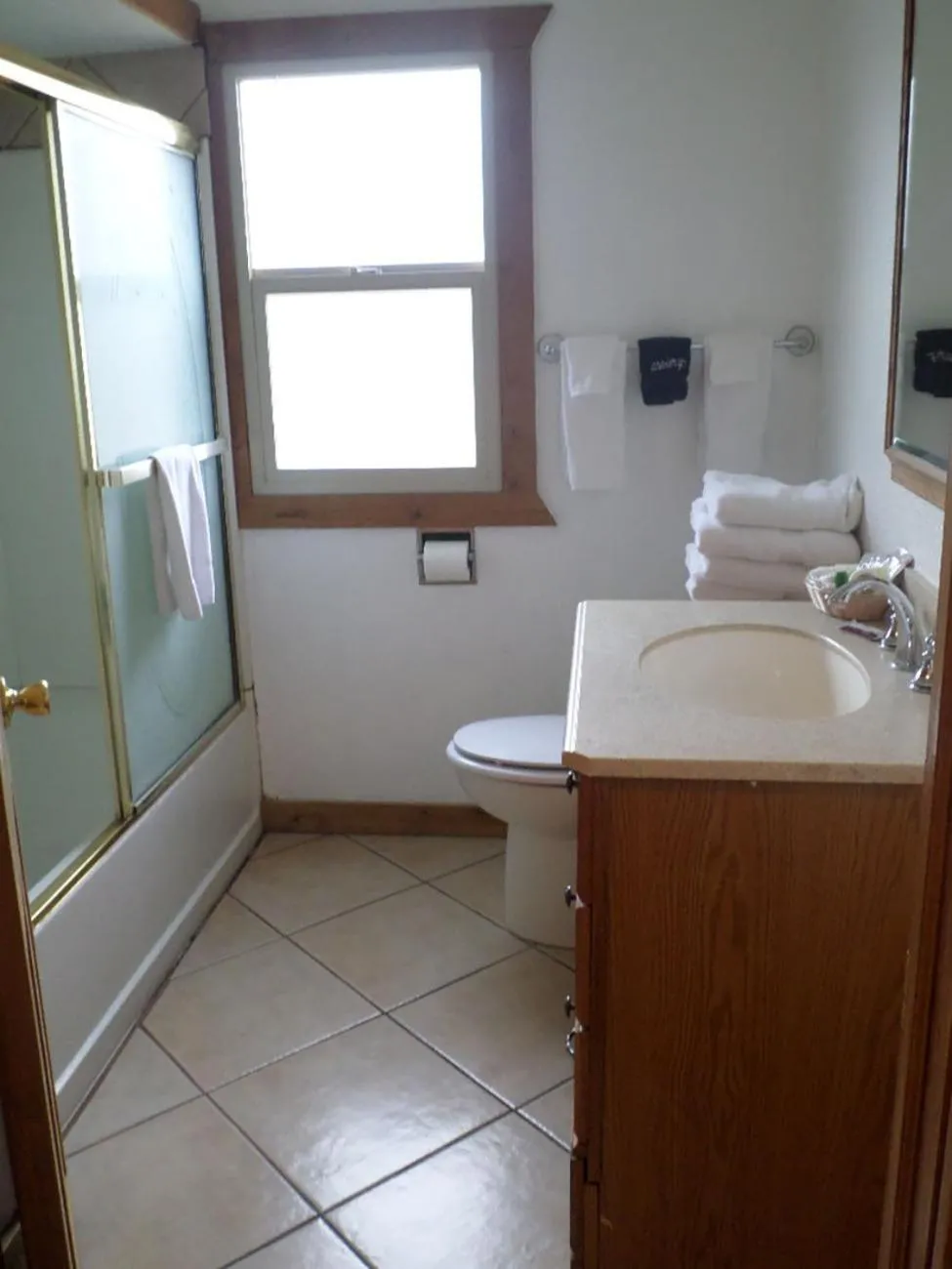 Bathroom in Hatch Station Bryce Canyon
