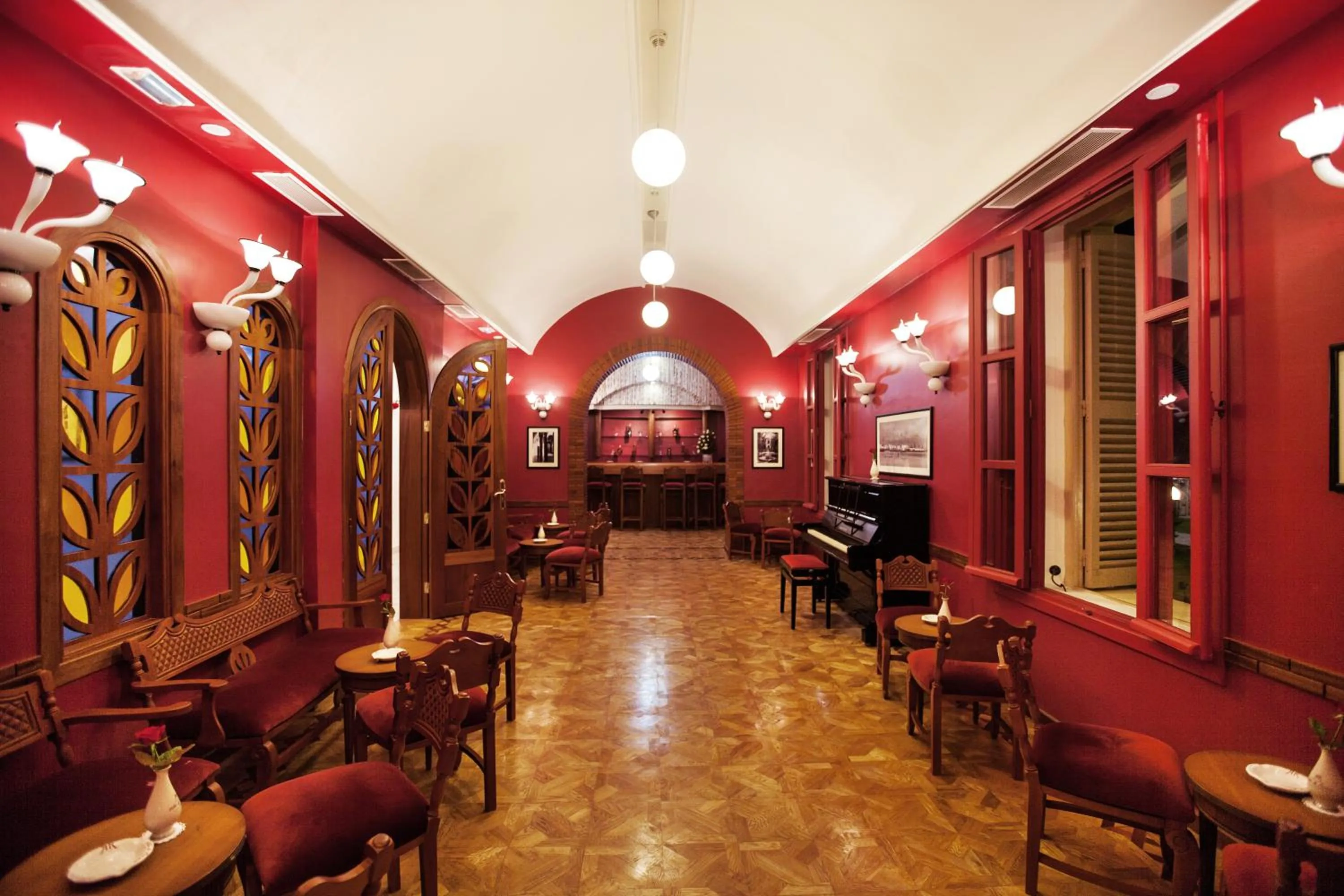 Lounge or bar in Grand Hotel Villa de France