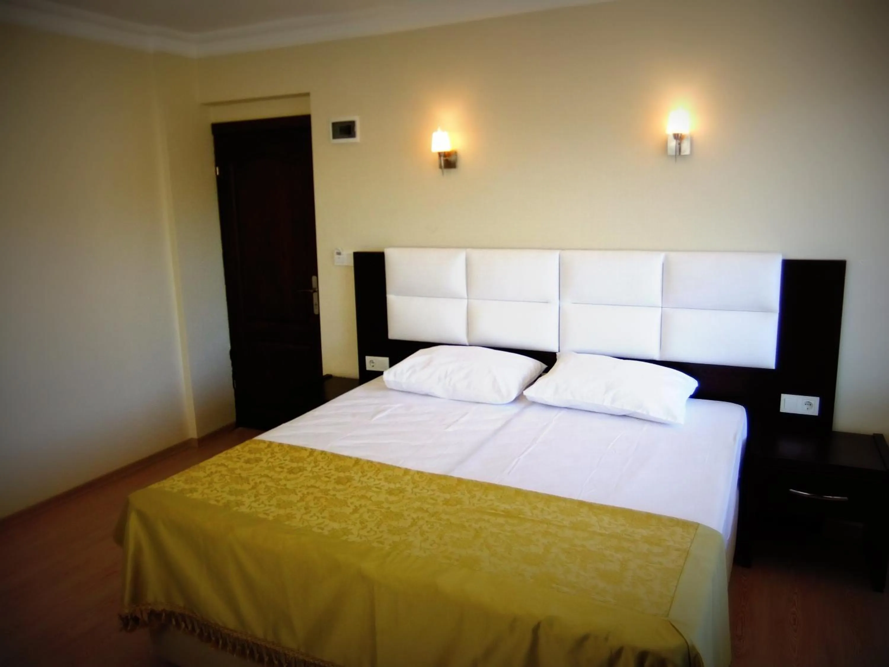 Photo of the whole room in Uzunhan Hotel