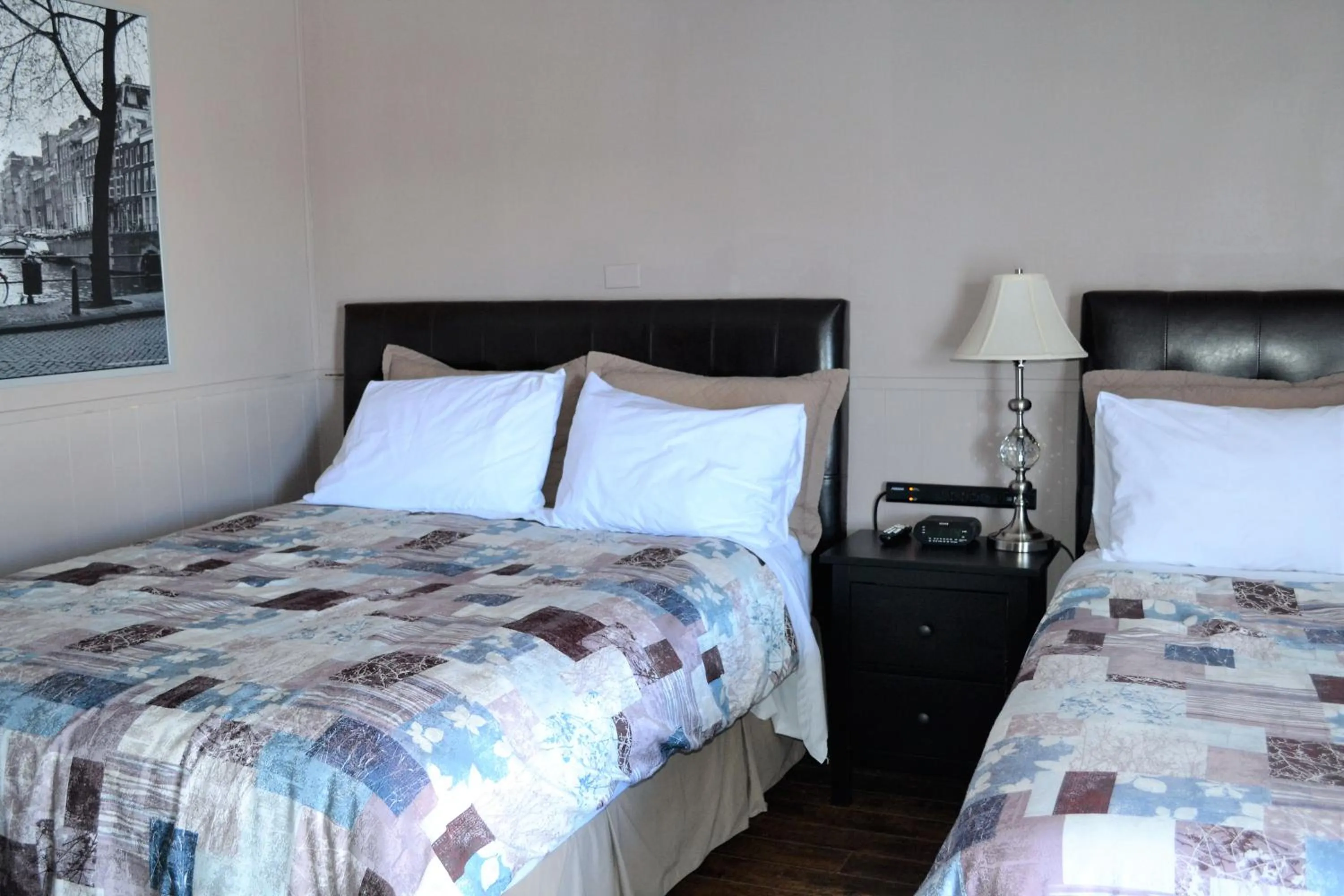 Bed in St. Paul Lodge