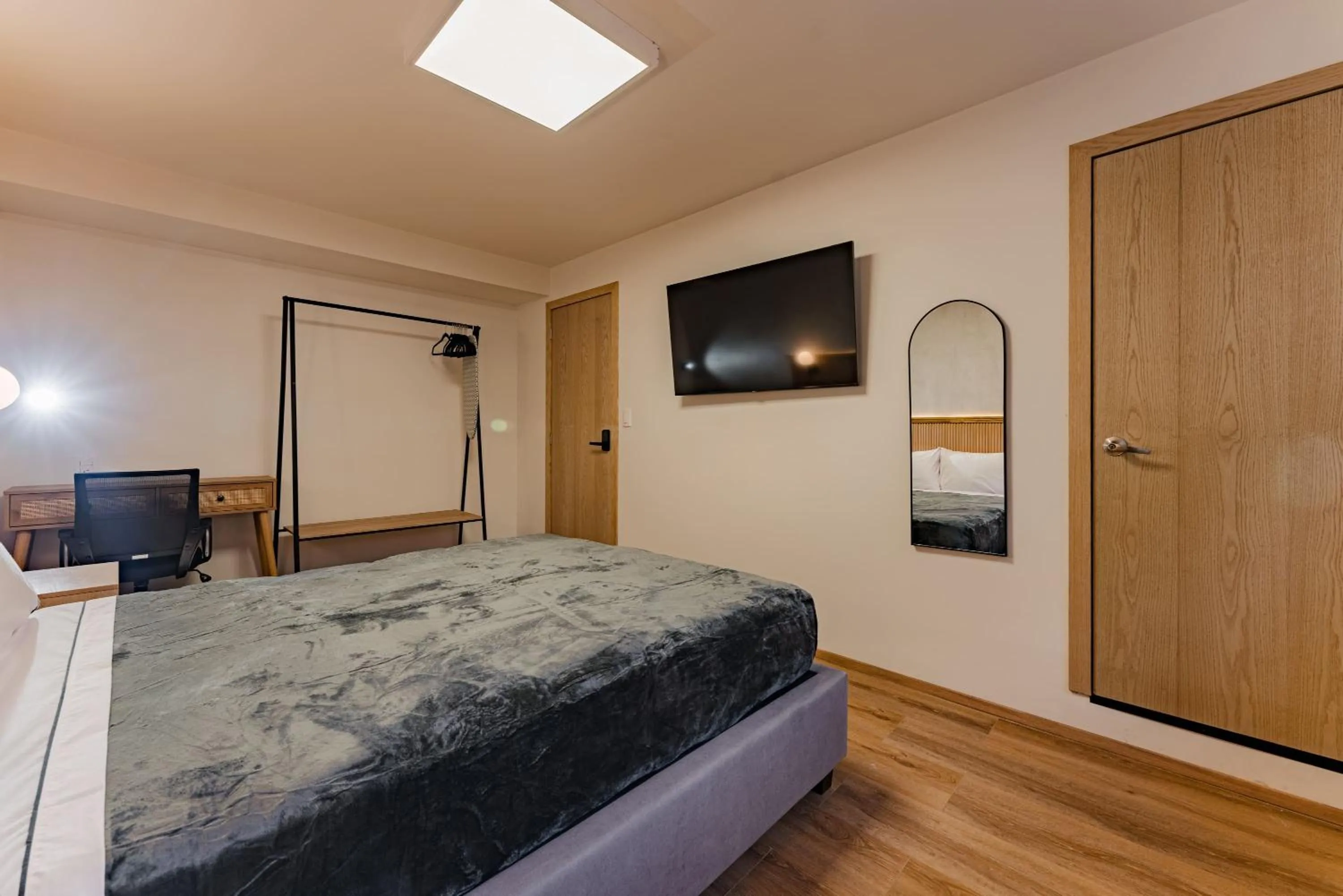 Photo of the whole room, Bed in Escandon Suites by Escajal Rooms