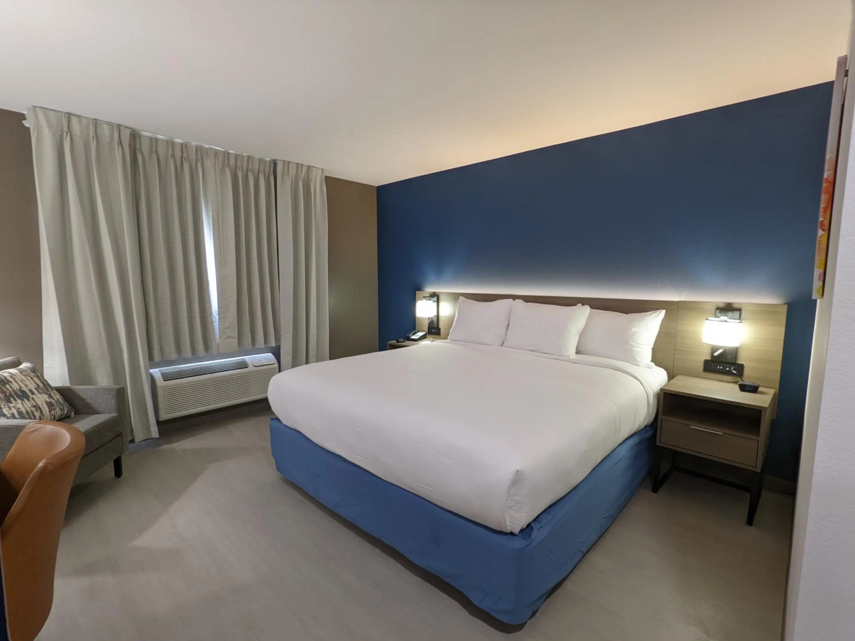 Bed in Comfort Inn Philadelphia International Airport West