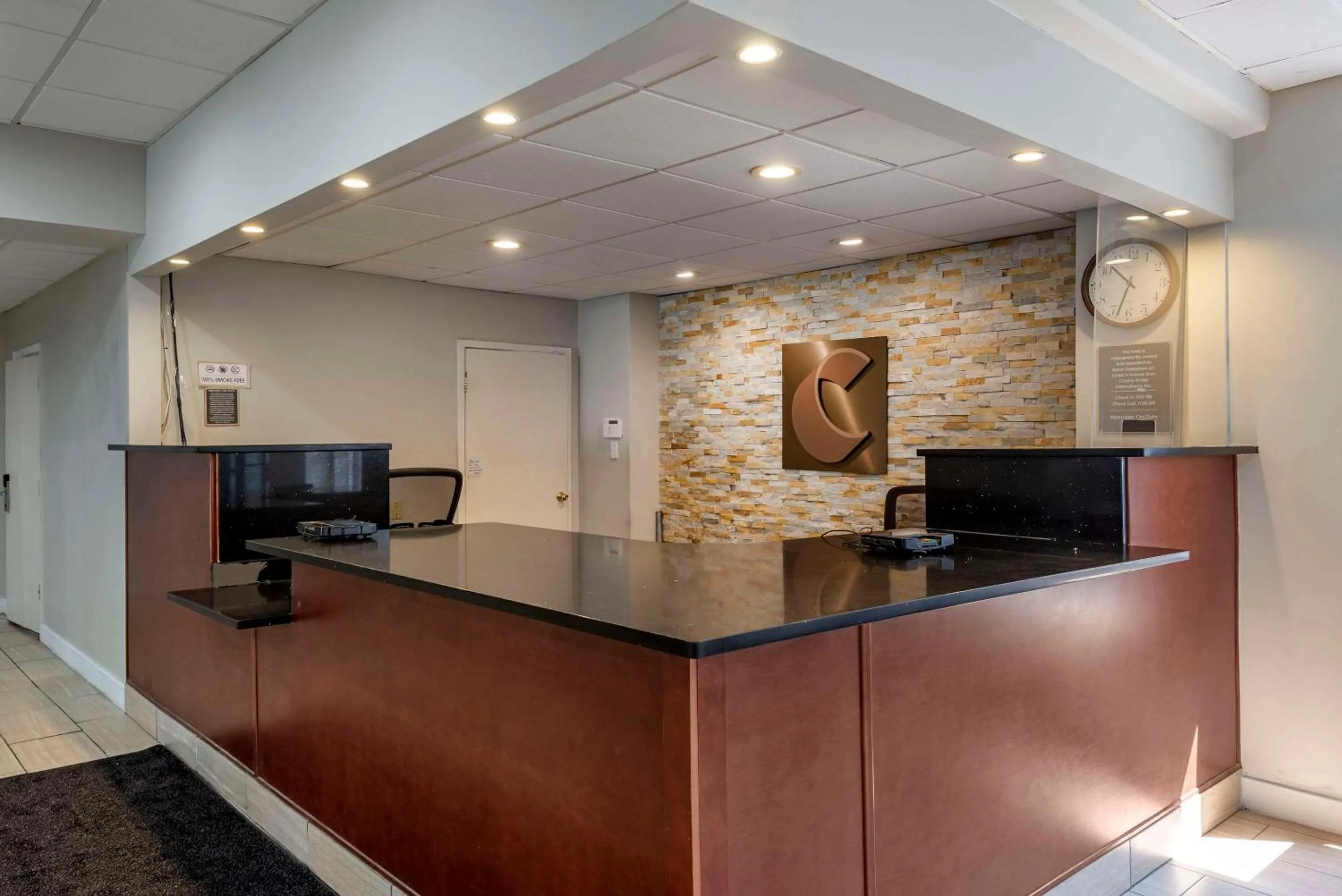Lobby or reception in Comfort Inn Philadelphia International Airport West