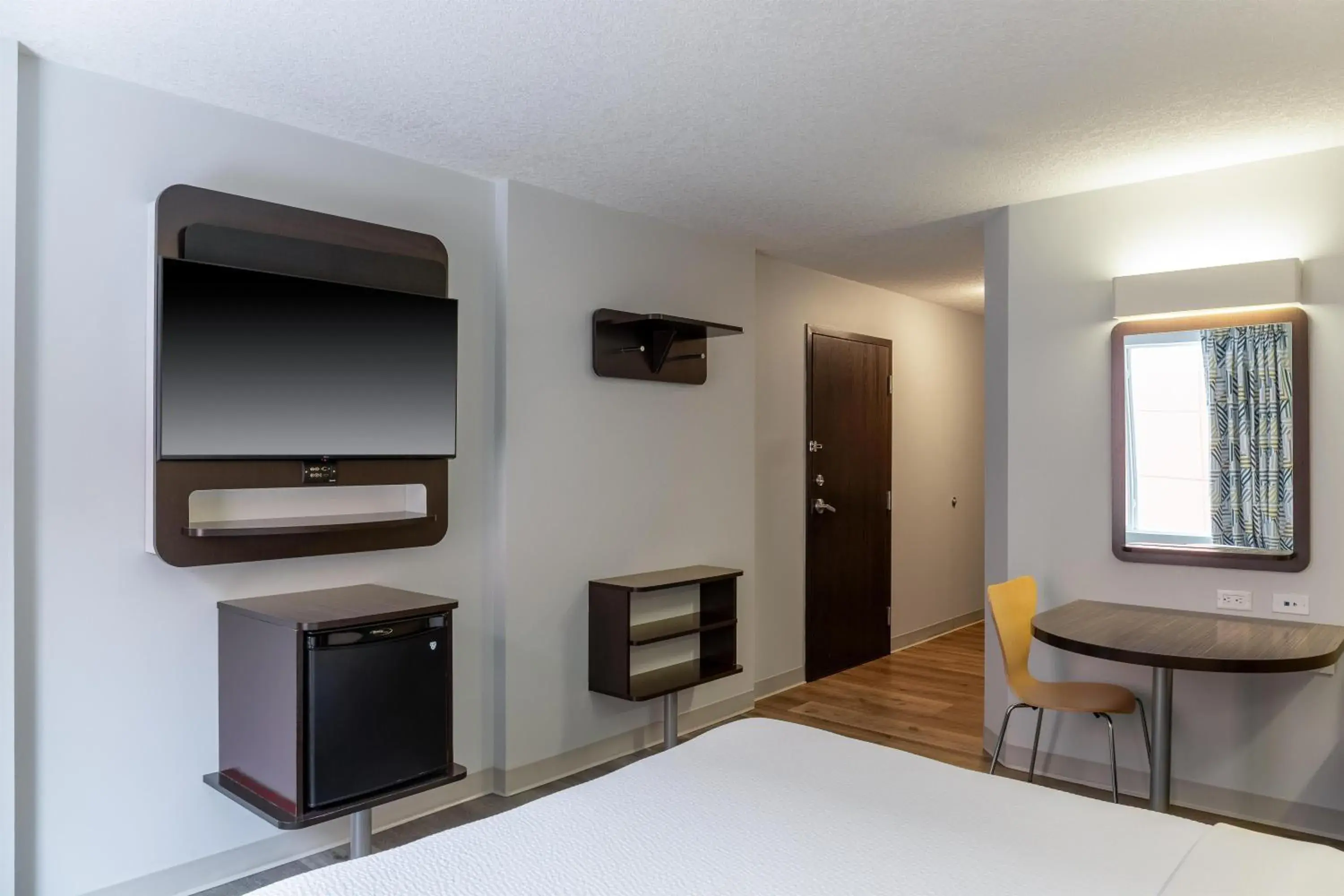 Bedroom, Bed in Motel 6 Airdrie Bedroom, Bed in Motel 6 Airdrie