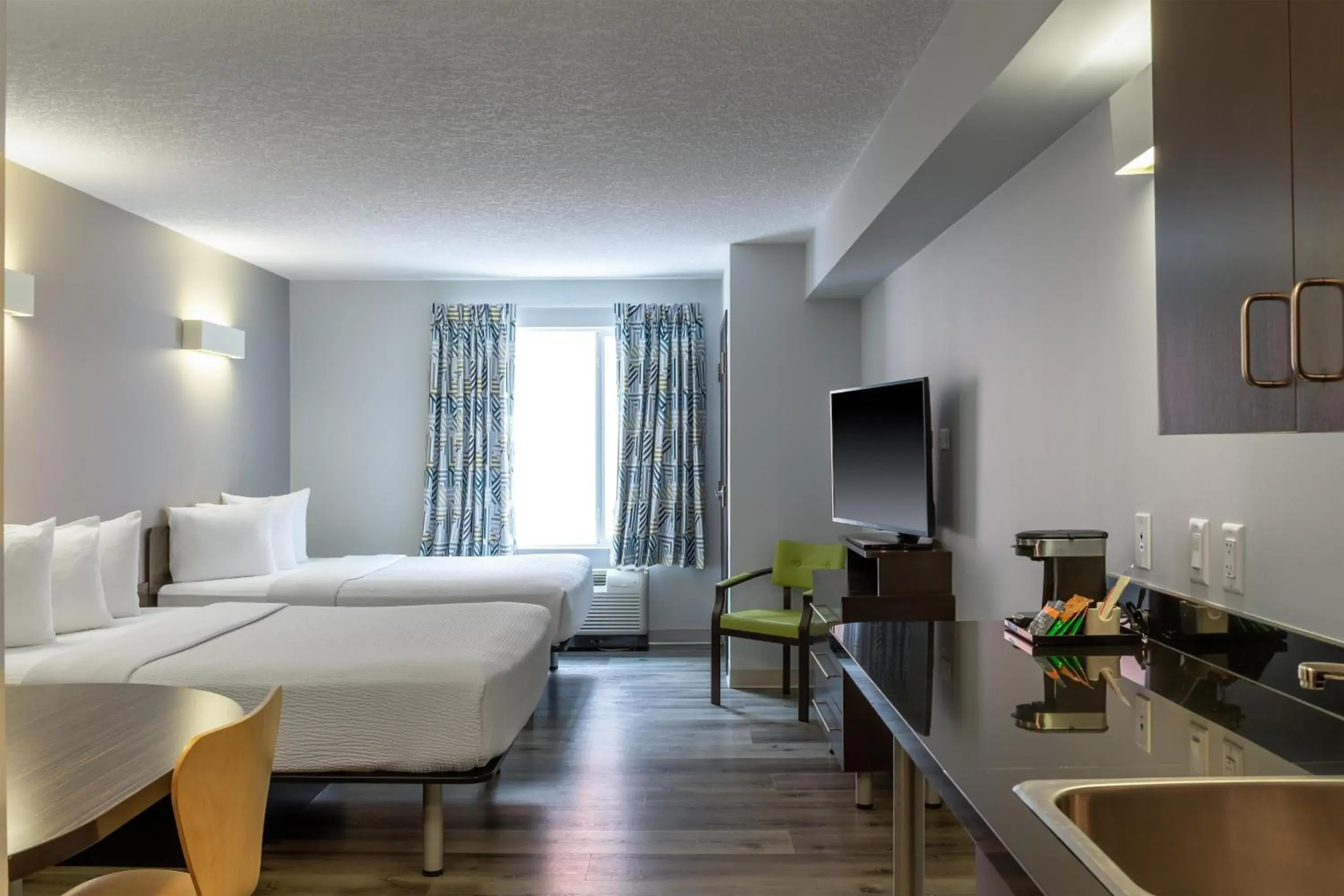 Bedroom, Bed in Motel 6 Airdrie Bedroom, Bed in Motel 6 Airdrie