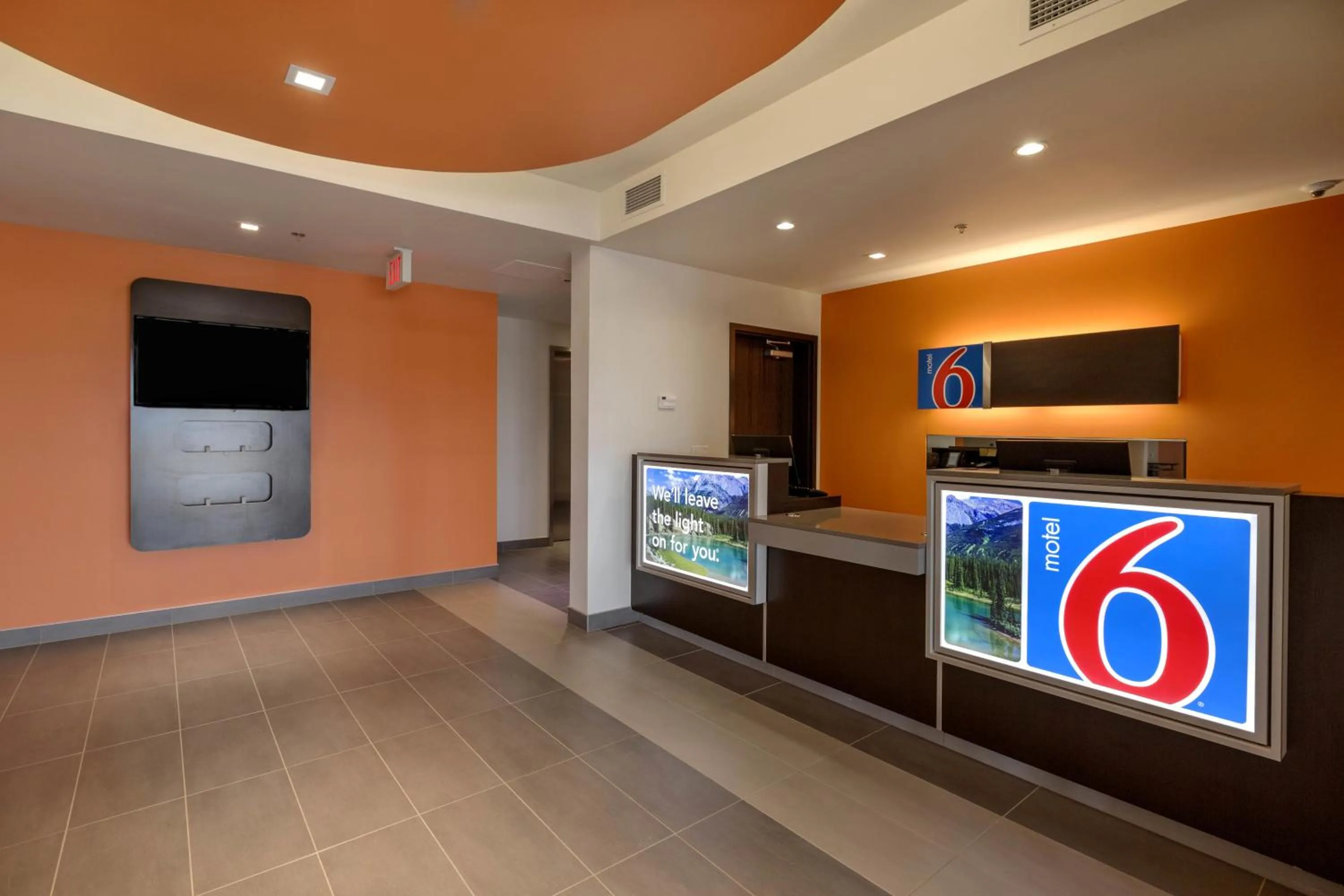 Lobby or reception in Motel 6 Airdrie