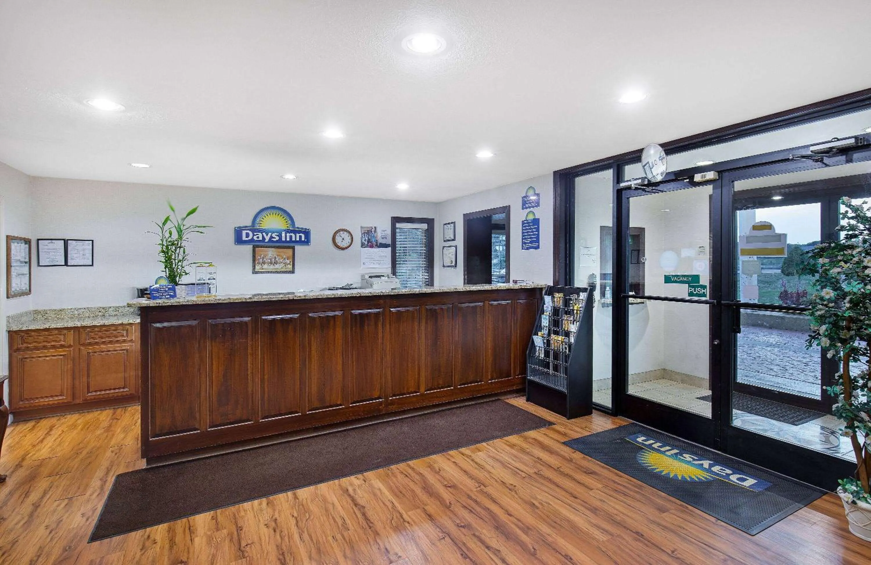 Lobby or reception in Days Inn by Wyndham Savannah