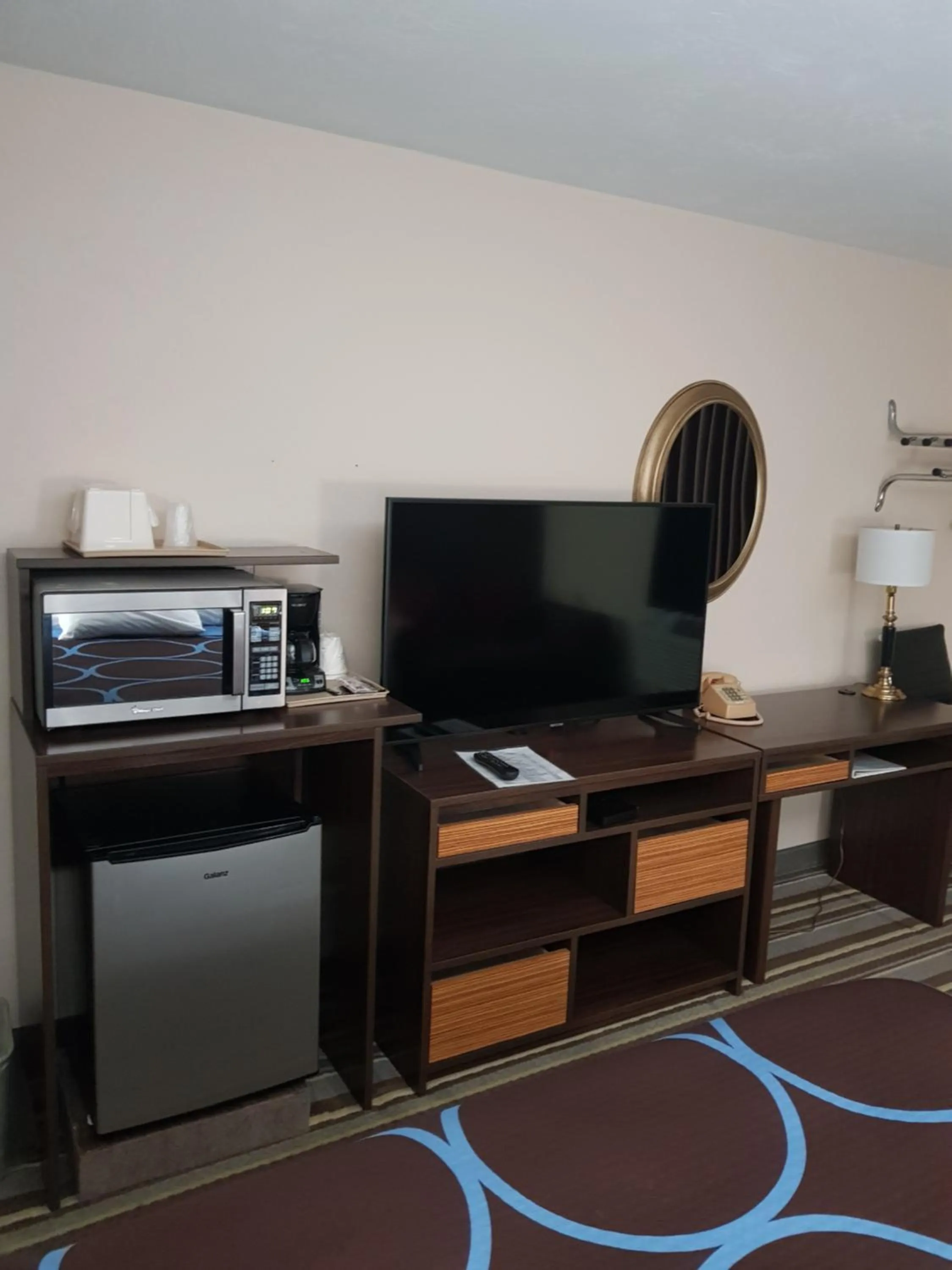 TV and multimedia in Super 8 by Wyndham Shelton