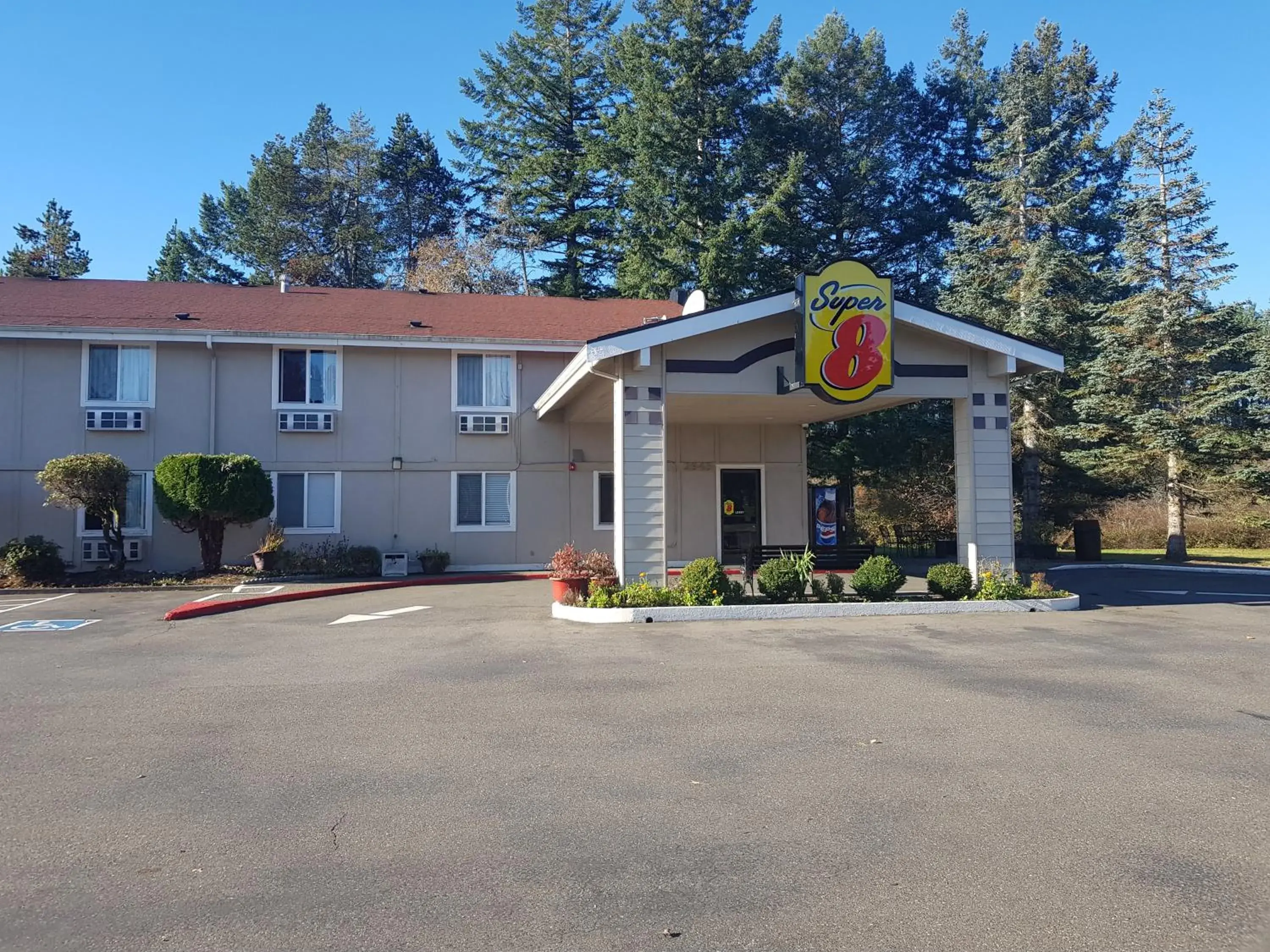 Property building in Super 8 by Wyndham Shelton Property building in Super 8 by Wyndham Shelton