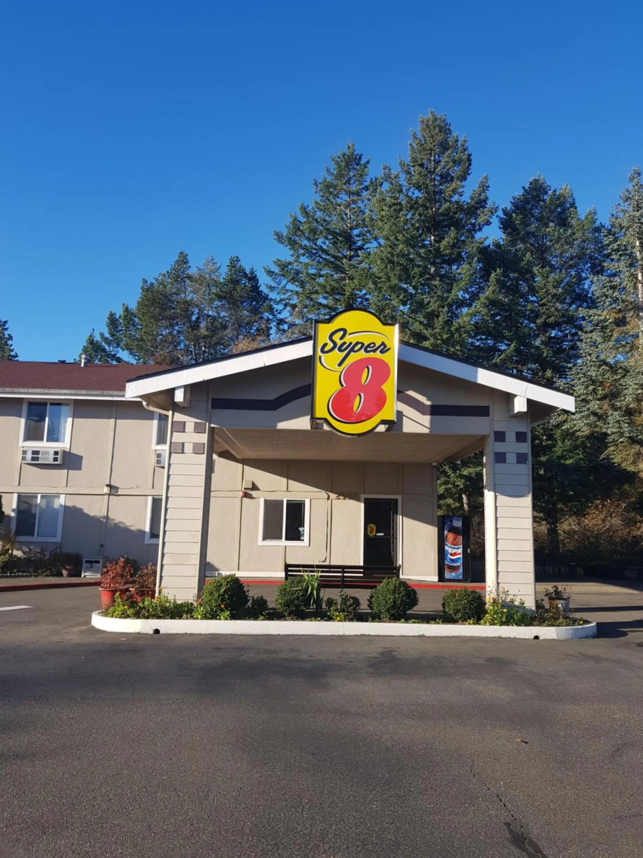 Property building in Super 8 by Wyndham Shelton