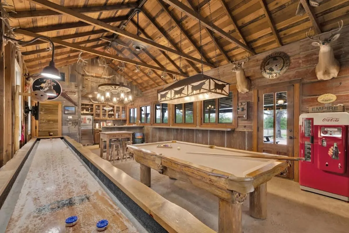 Photo of the whole room in Coco at Sunset Valley Ranch