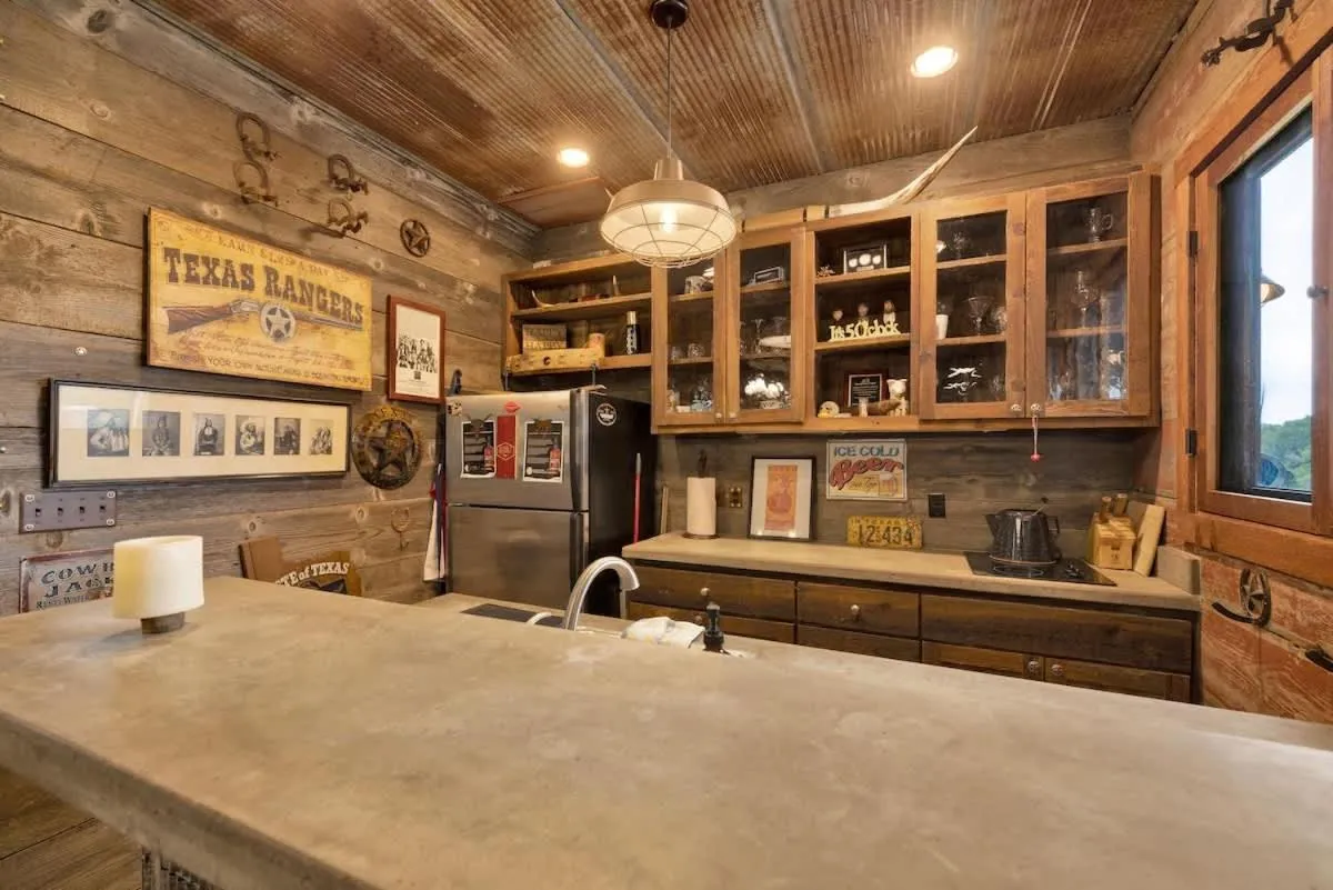 Kitchen or kitchenette in Coco at Sunset Valley Ranch