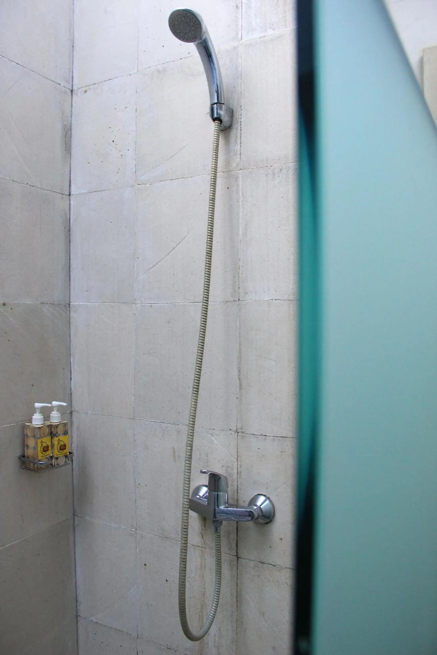 Bathroom in Louto Dmell Villa & Guesthouse