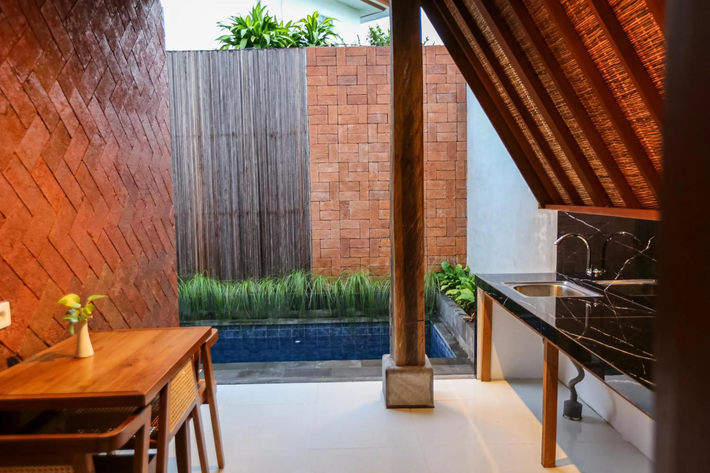 Dining area in Louto Dmell Villa & Guesthouse