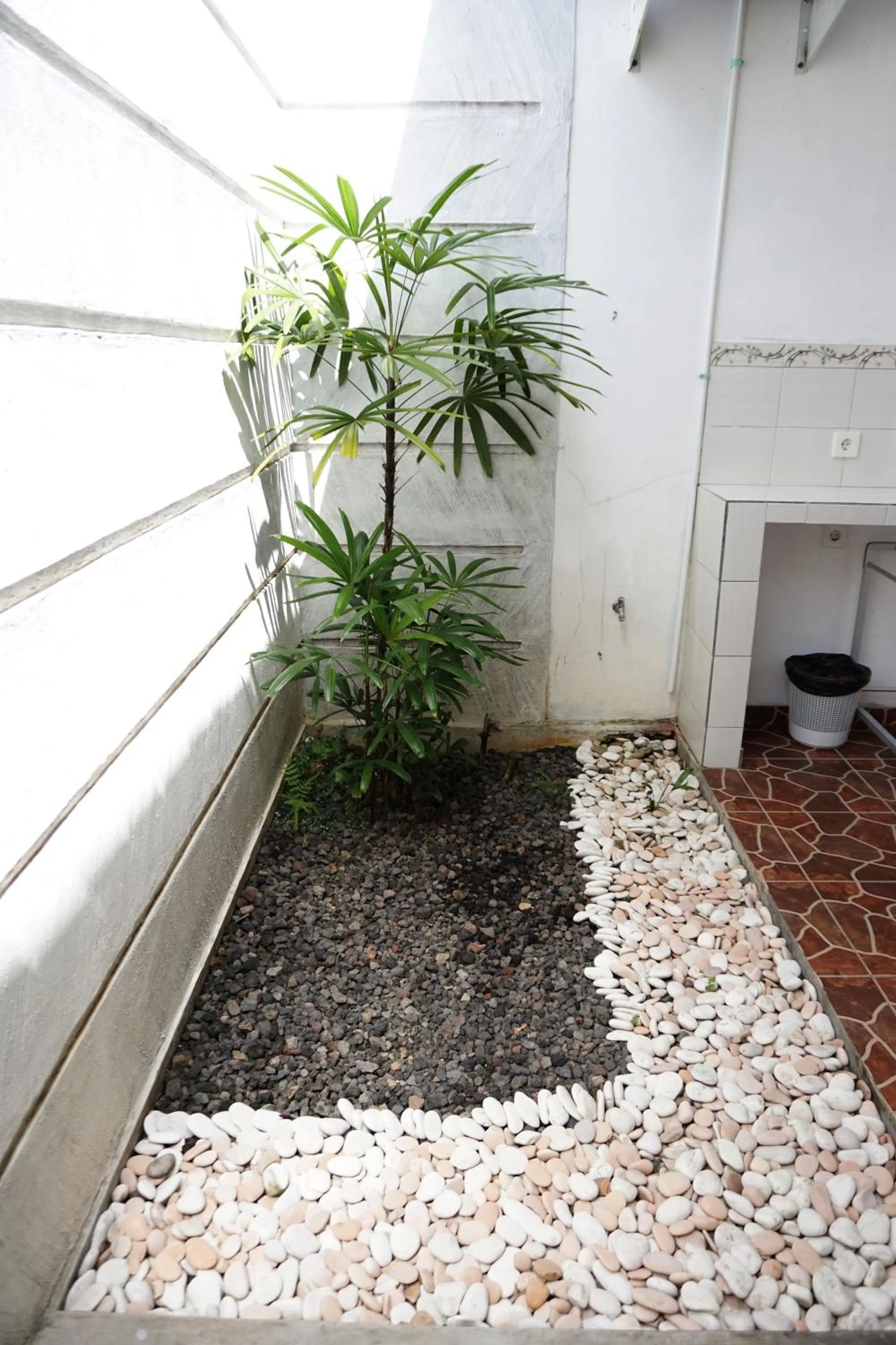 Patio in Louto Dmell Villa & Guesthouse