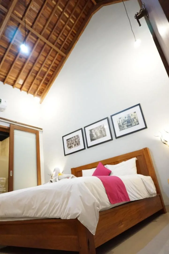 Decorative detail, Bed in Louto Dmell Villa & Guesthouse