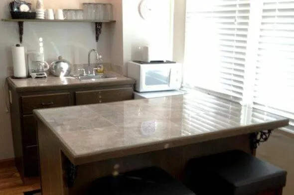 Dining area in Fountainview Inn